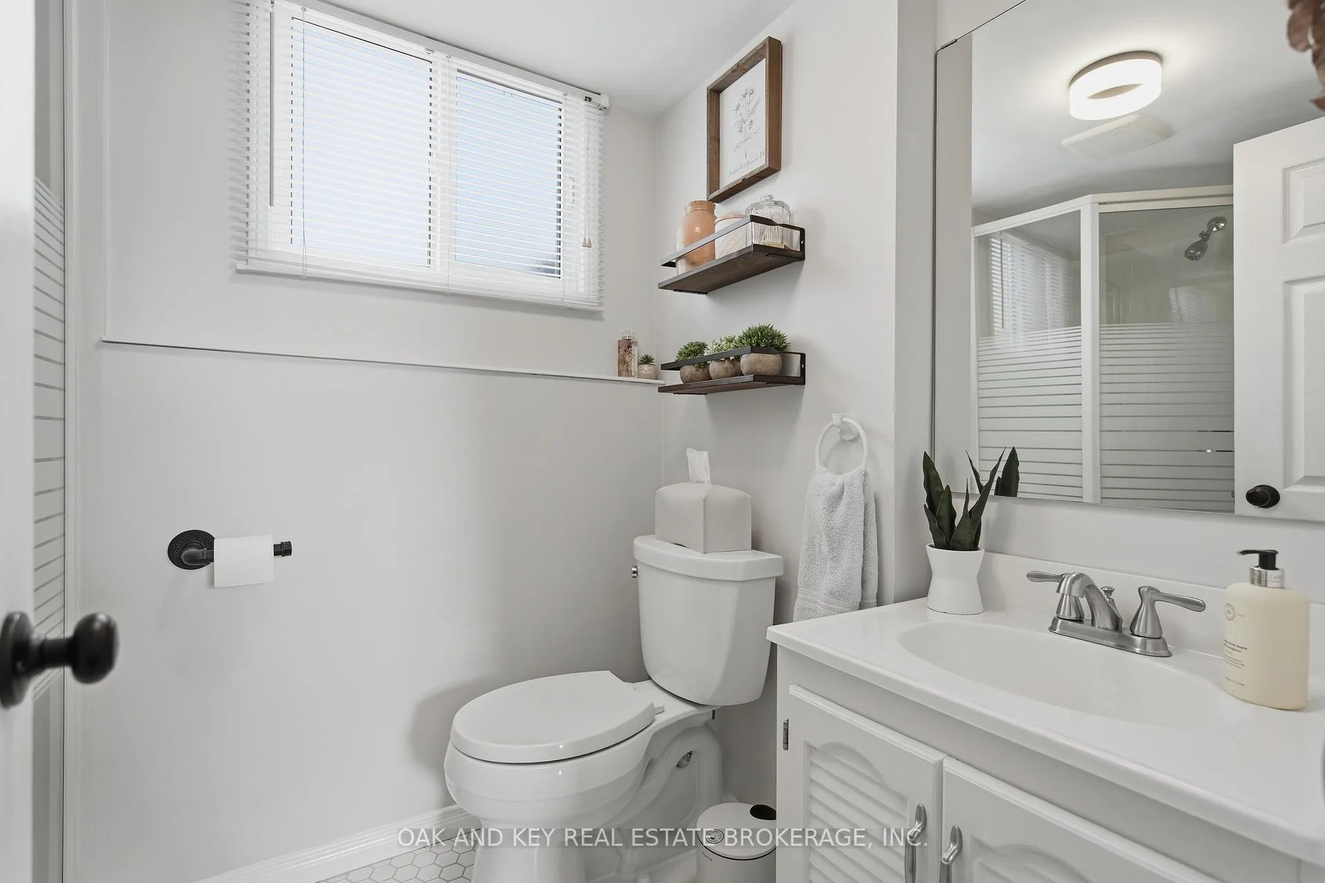 Photo 25 of 207 Simcoe Court, Middlesex Centre, Komoka — HOMEH