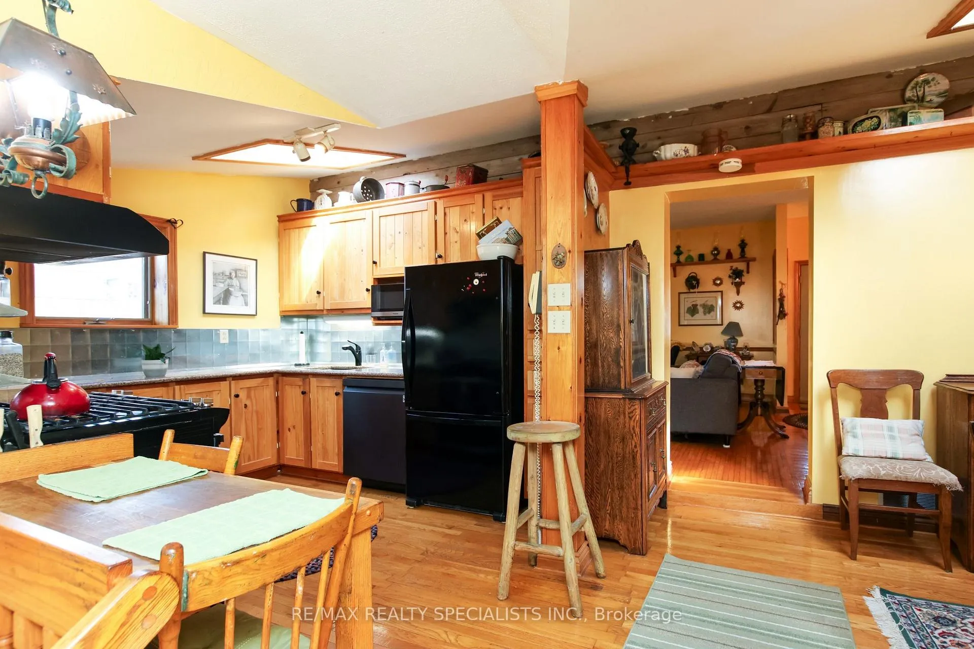 Photo 10 of 1184 Bellview Cres, Burlington, Brant — HOMEH