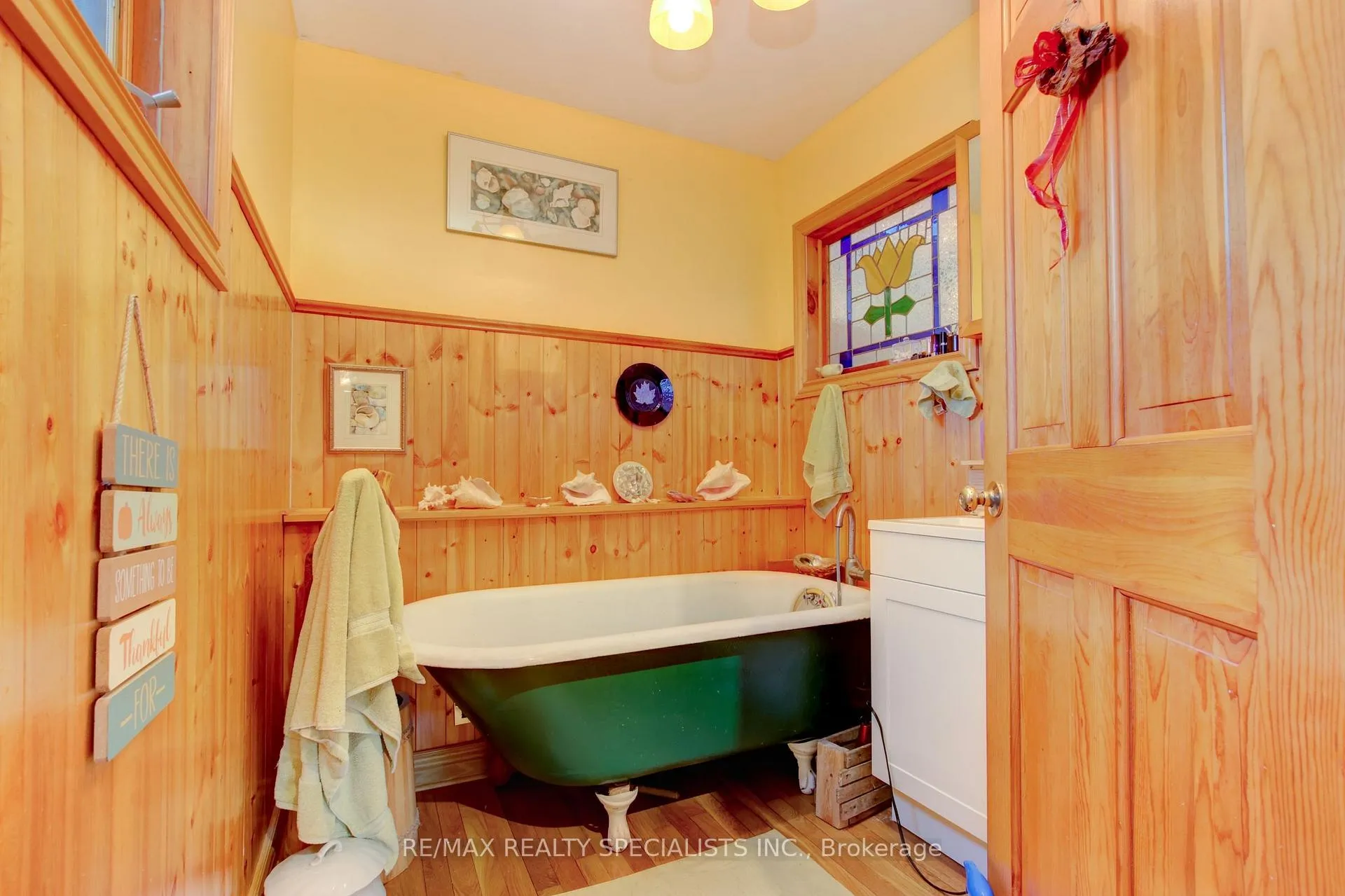 Photo 12 of 1184 Bellview Cres, Burlington, Brant — HOMEH