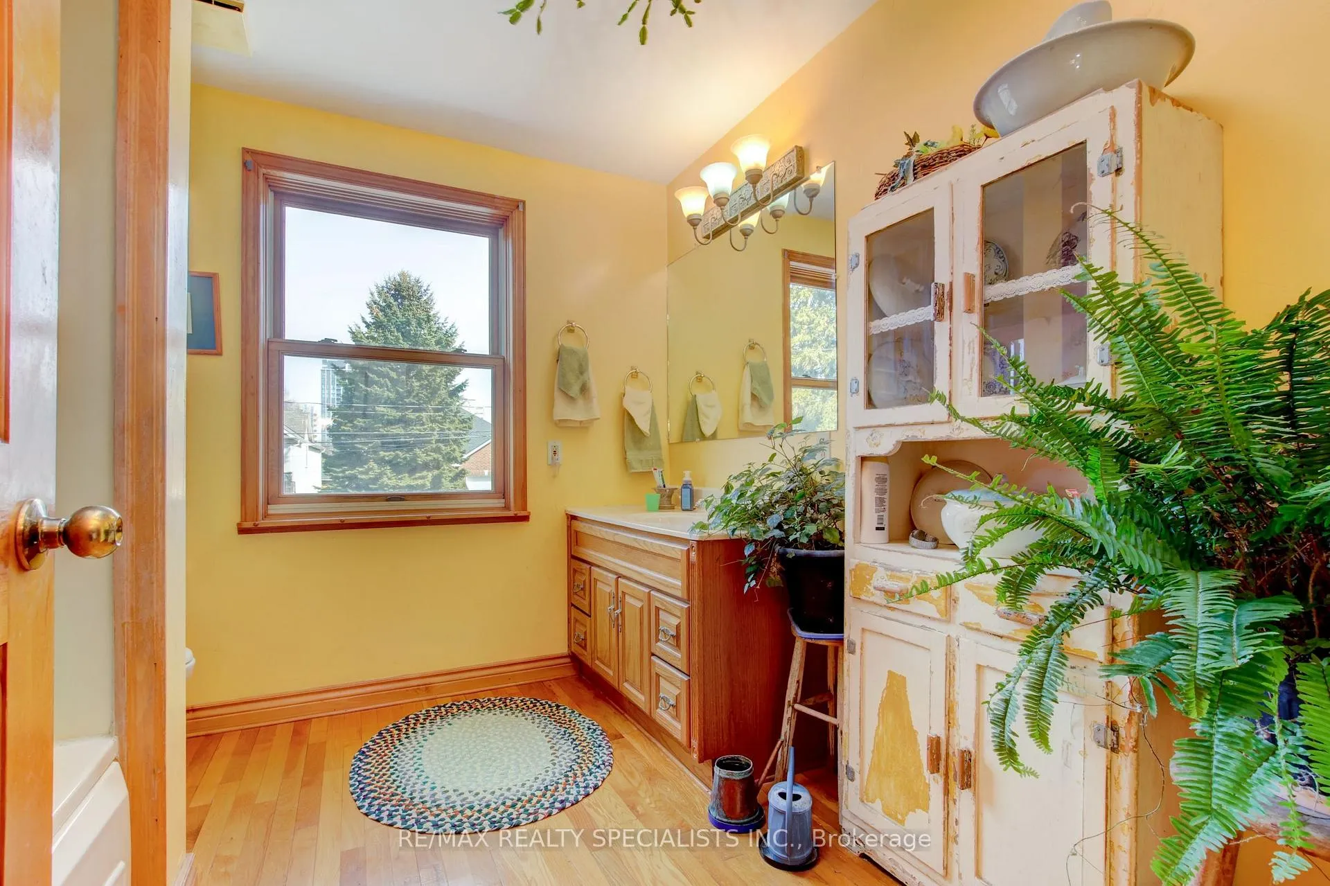 Photo 20 of 1184 Bellview Cres, Burlington, Brant — HOMEH