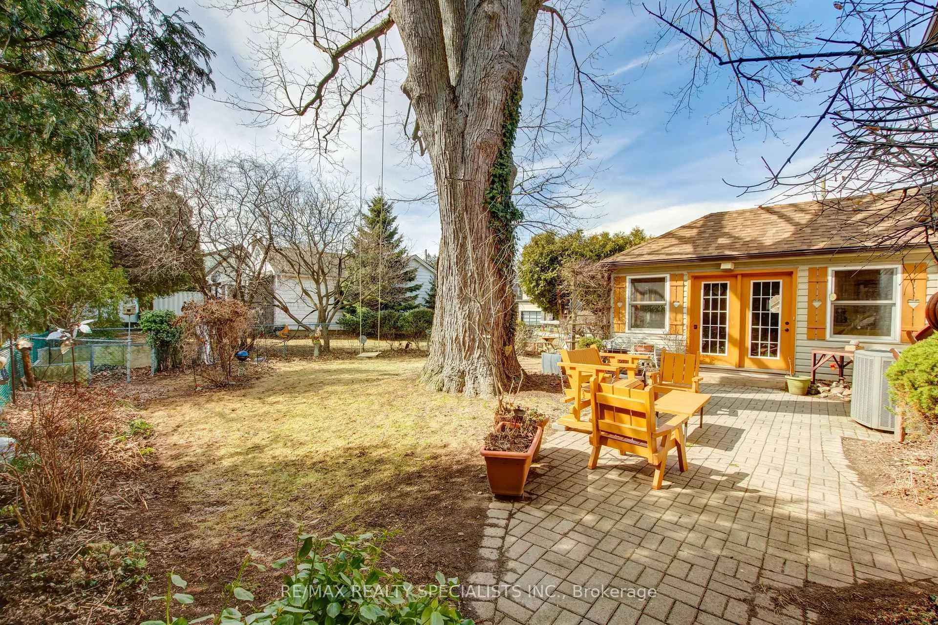 Photo 25 of 1184 Bellview Cres, Burlington, Brant — HOMEH