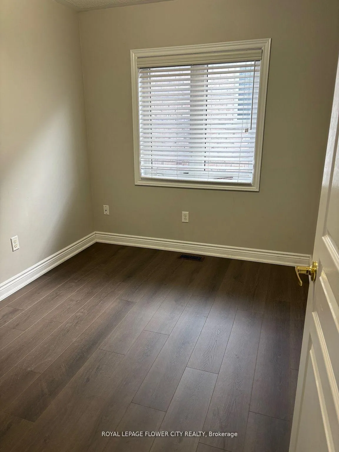 Photo 8 of 38 Walbrook Road, Brampton, Credit Valley — HOMEH