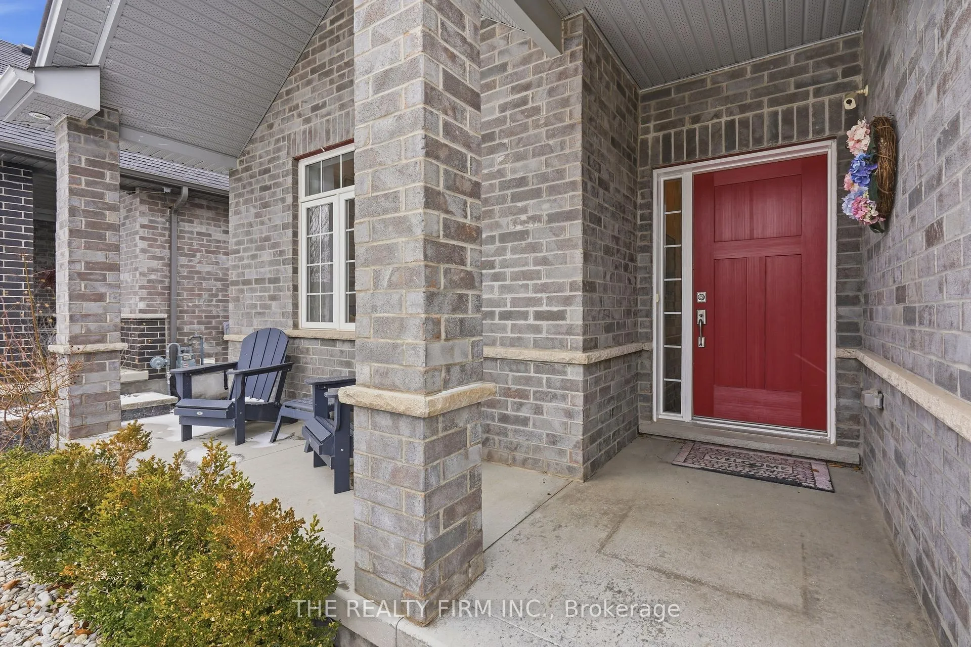 Photo 2 of 84 Collins Way, Strathroy-Caradoc, SE — HOMEH
