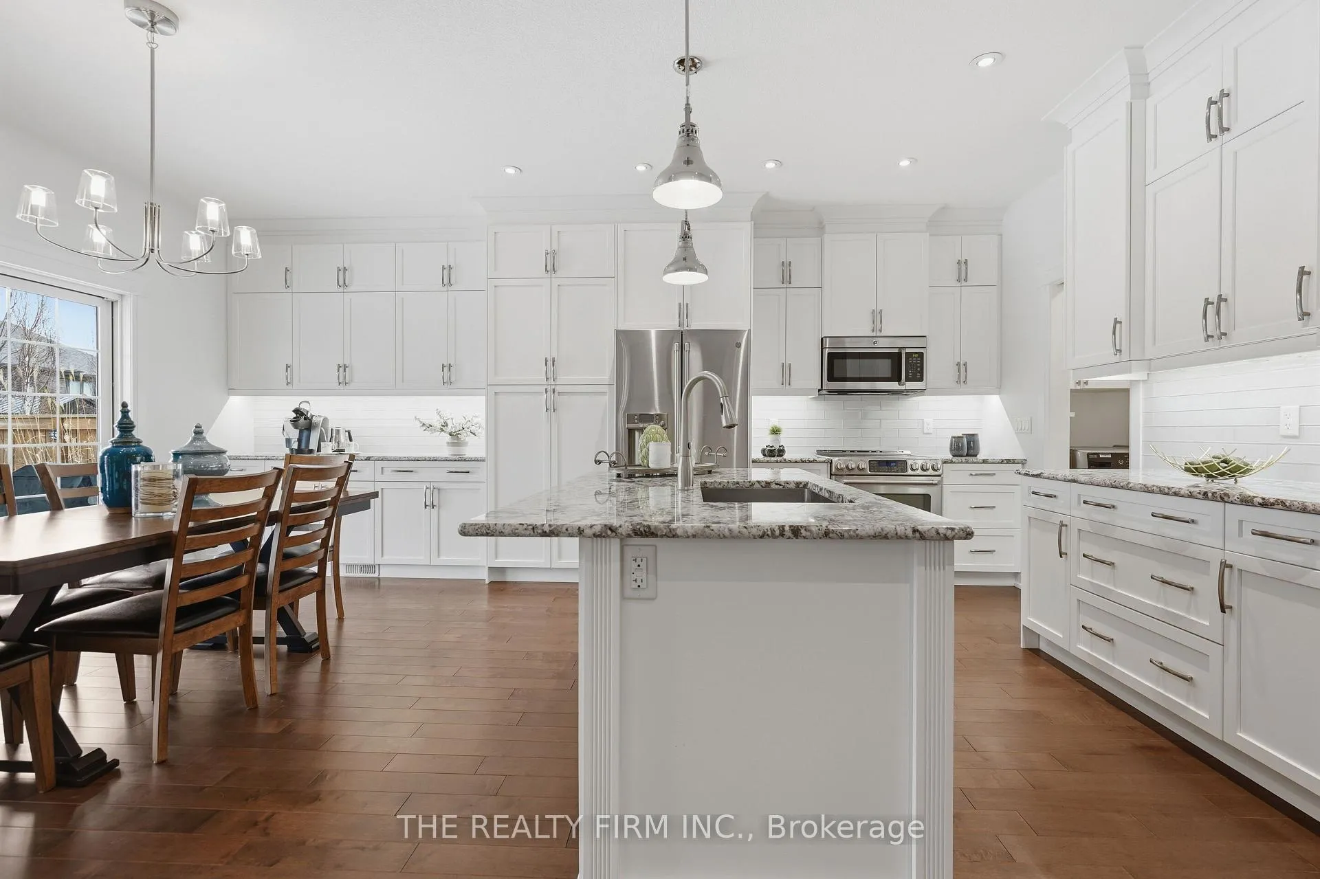 Photo 10 of 84 Collins Way, Strathroy-Caradoc, SE — HOMEH