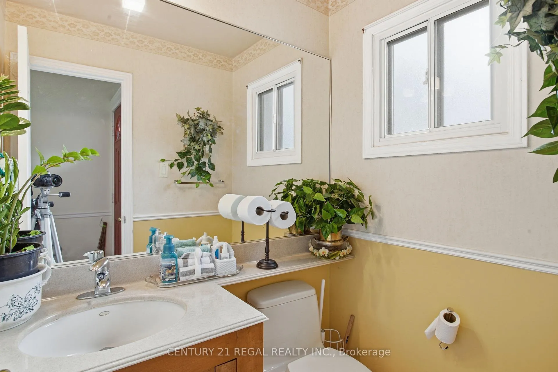 Photo 6 of Unit 7, 765 Oklahoma Drive, Pickering, West Shore — HOMEH
