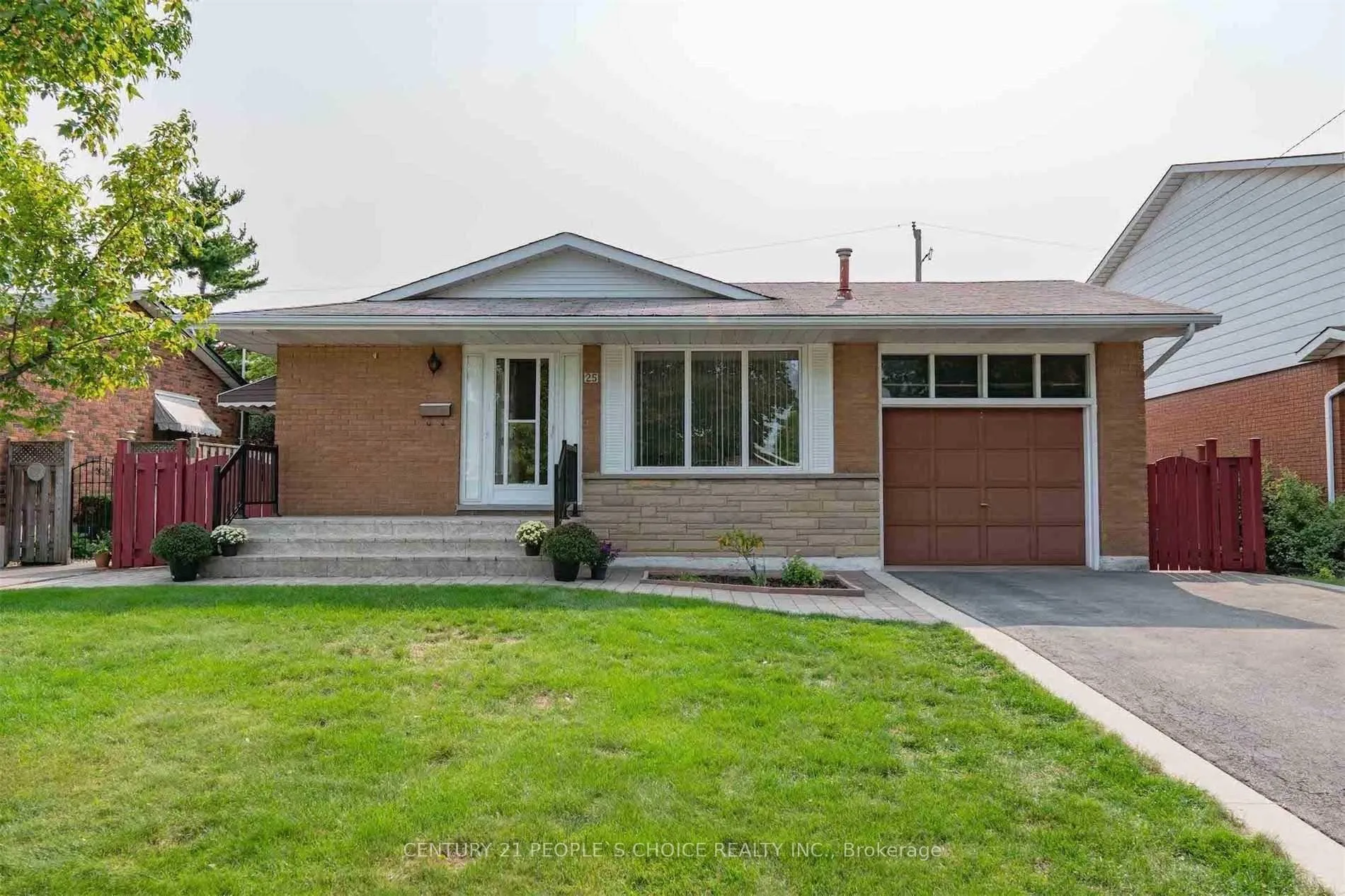 Photo 1 of 25 Darlington Drive, Hamilton, Gilbert — HOMEH