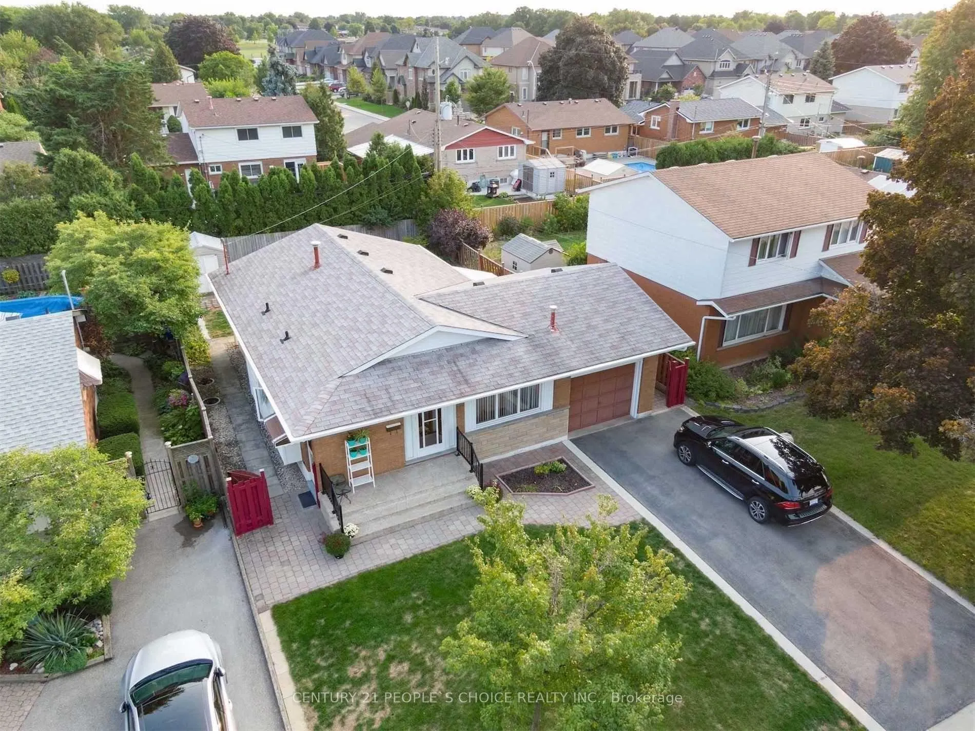 Photo 2 of 25 Darlington Drive, Hamilton, Gilbert — HOMEH