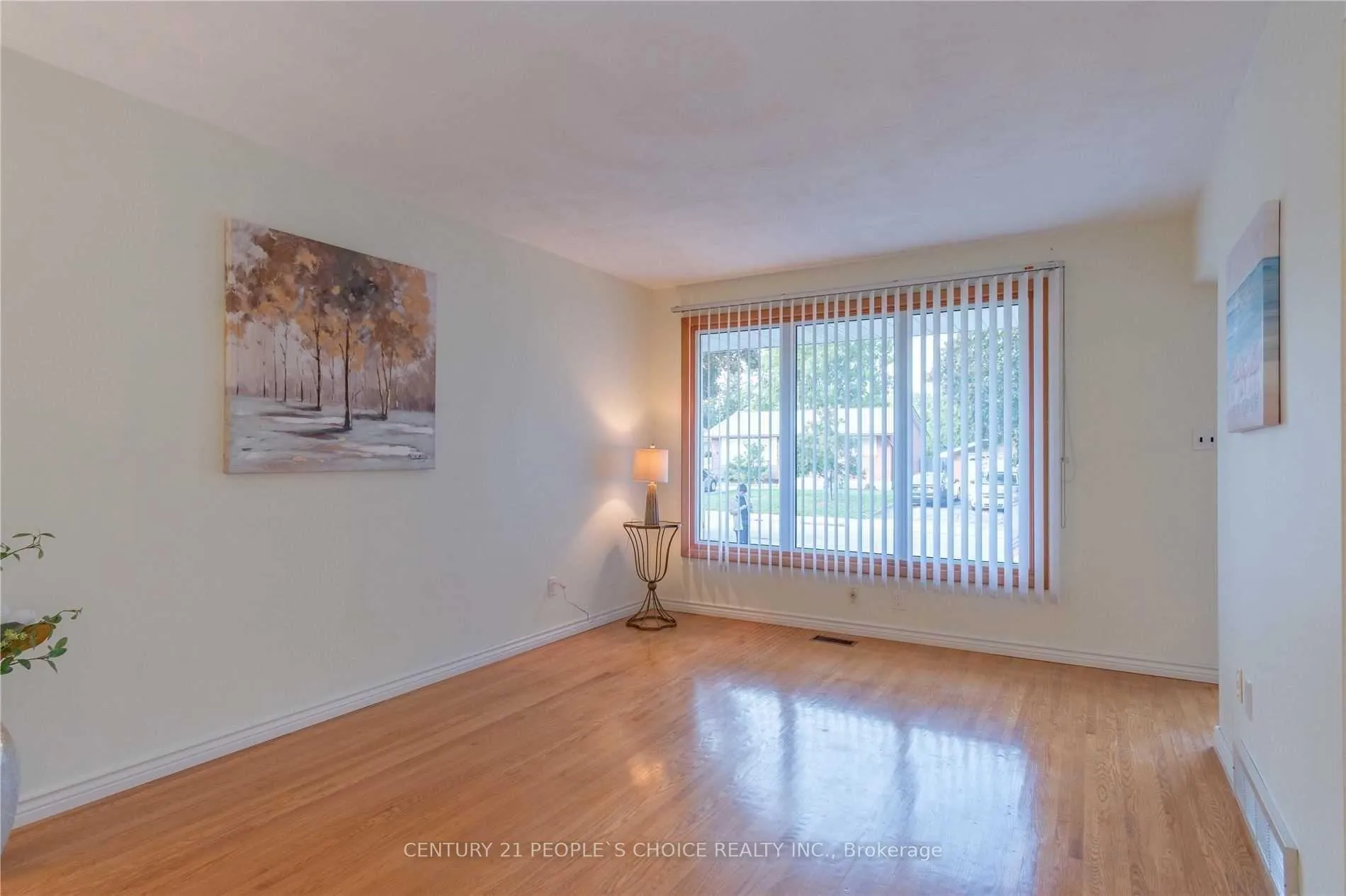 Photo 6 of 25 Darlington Drive, Hamilton, Gilbert — HOMEH