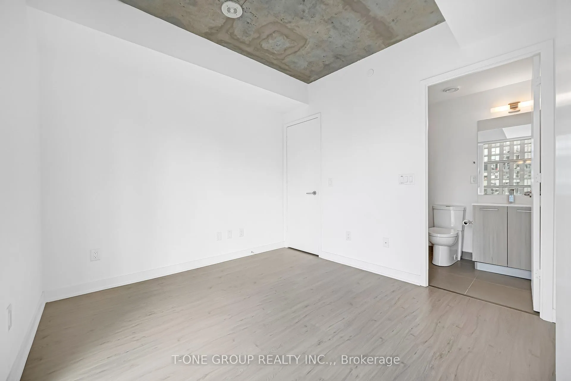 Photo 27 of Unit 2605, 65 Mutual Street, Toronto, Church-Yonge Corridor — HOMEH