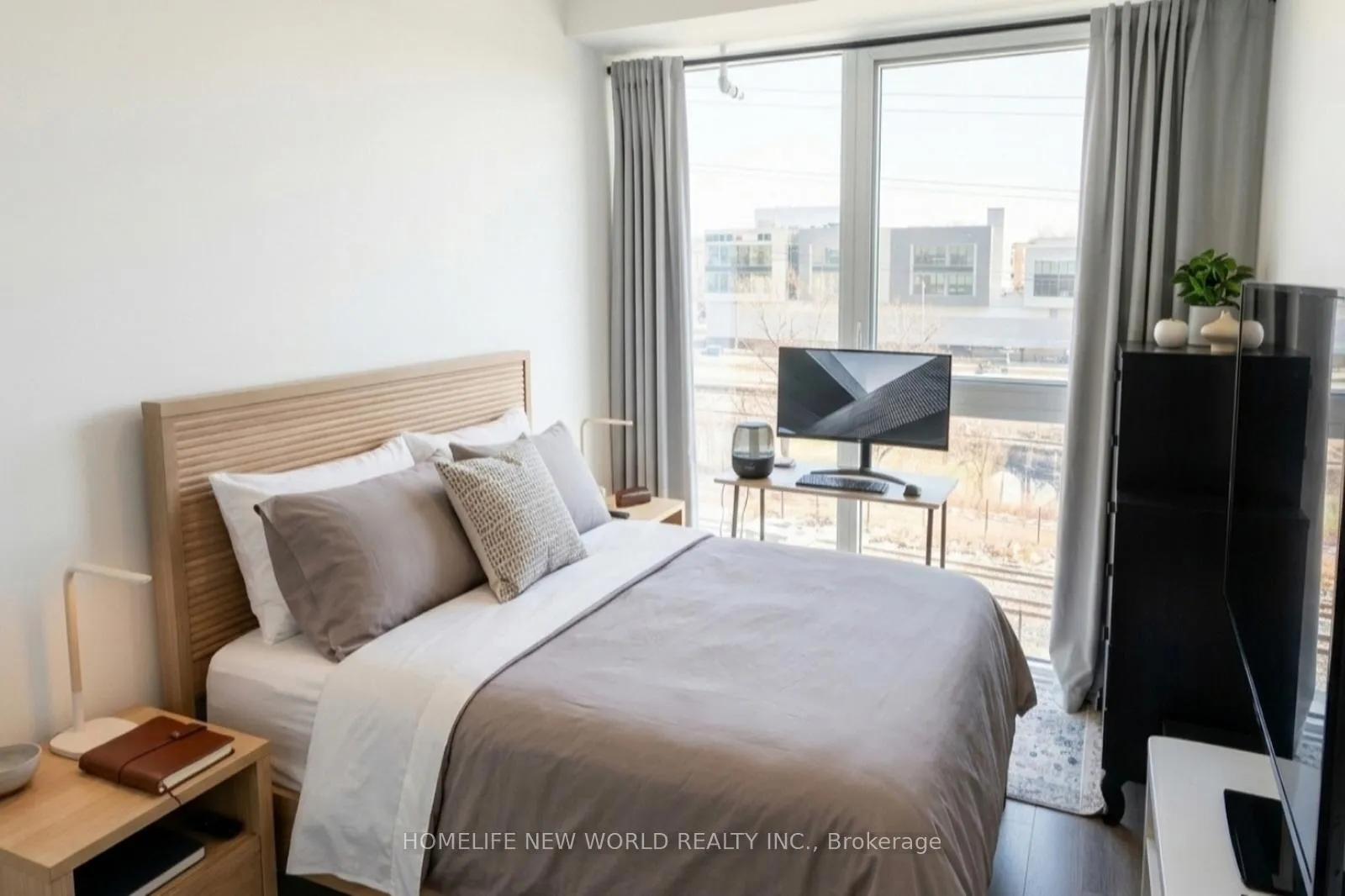 Photo 5 of Unit 306, 5 Defries Street, Toronto, Regent Park — HOMEH