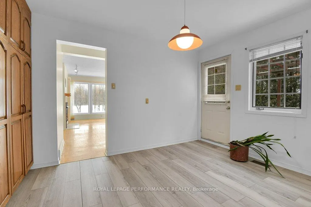Photo 10 of 4540 Piperville Road, Ottawa, Carlsbad Springs — HOMEH