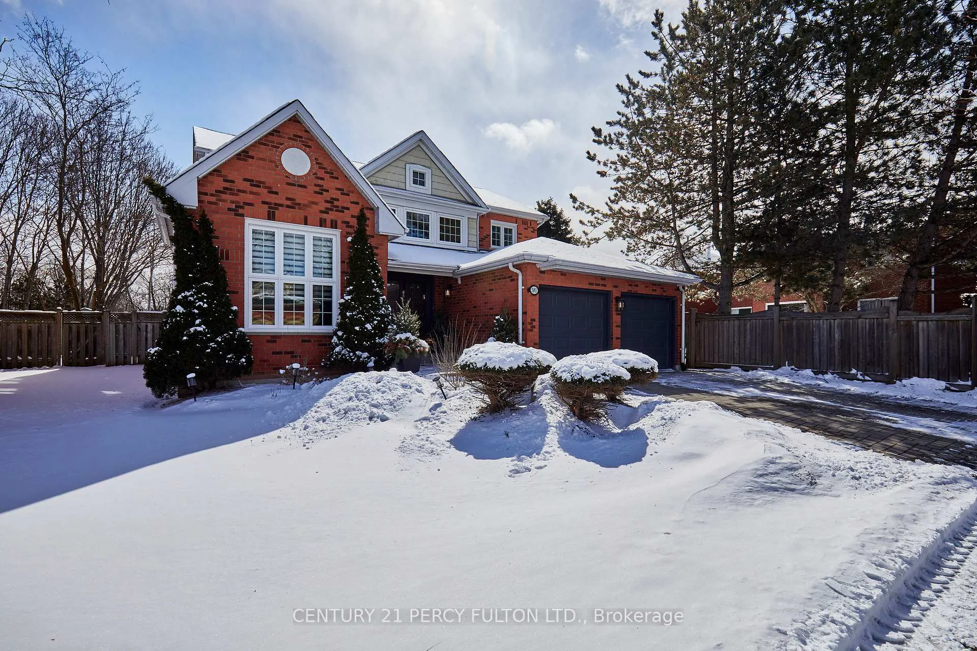 Photo 2 of 581 Carlton Road, Markham, Unionville — HOMEH