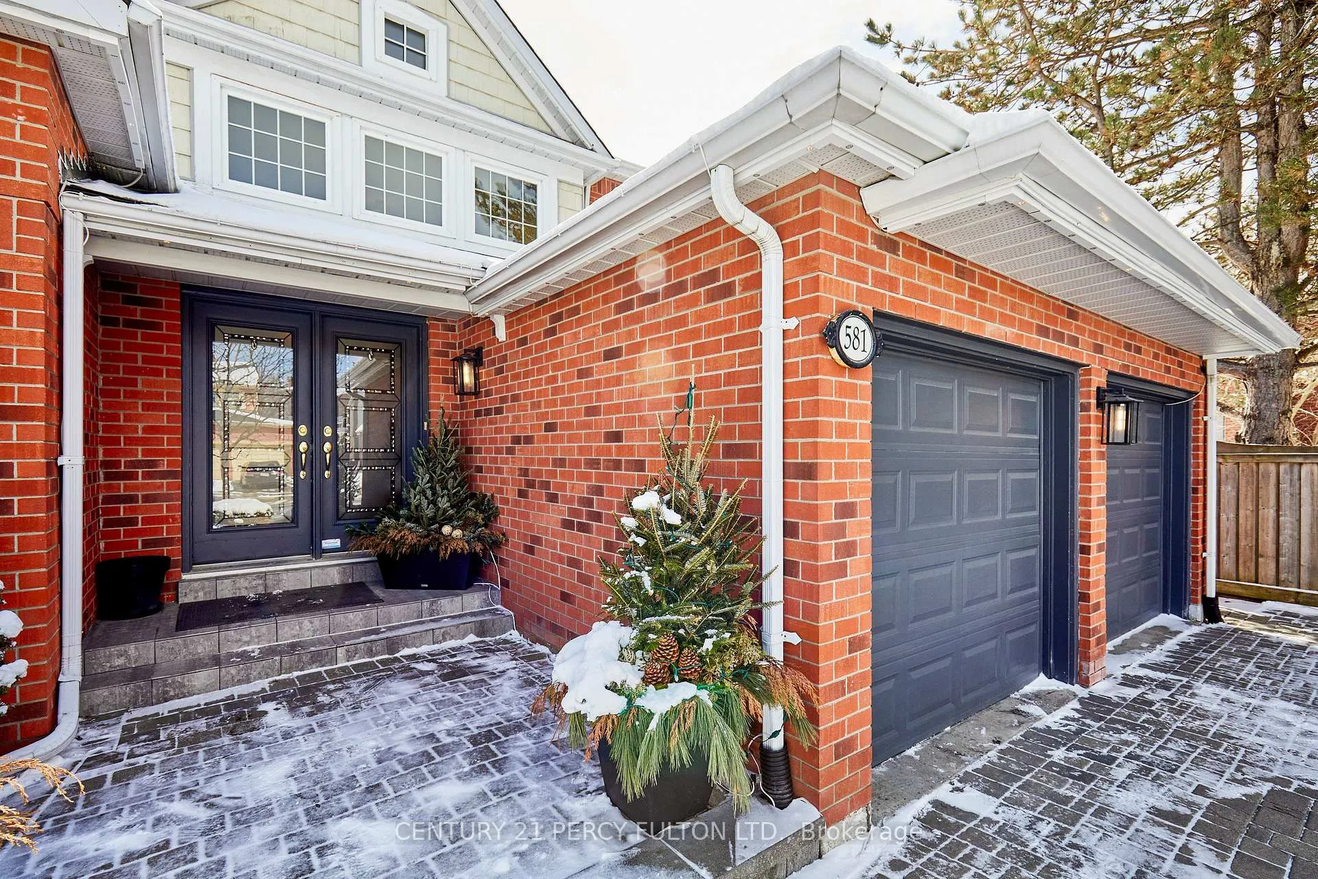 Photo 4 of 581 Carlton Road, Markham, Unionville — HOMEH