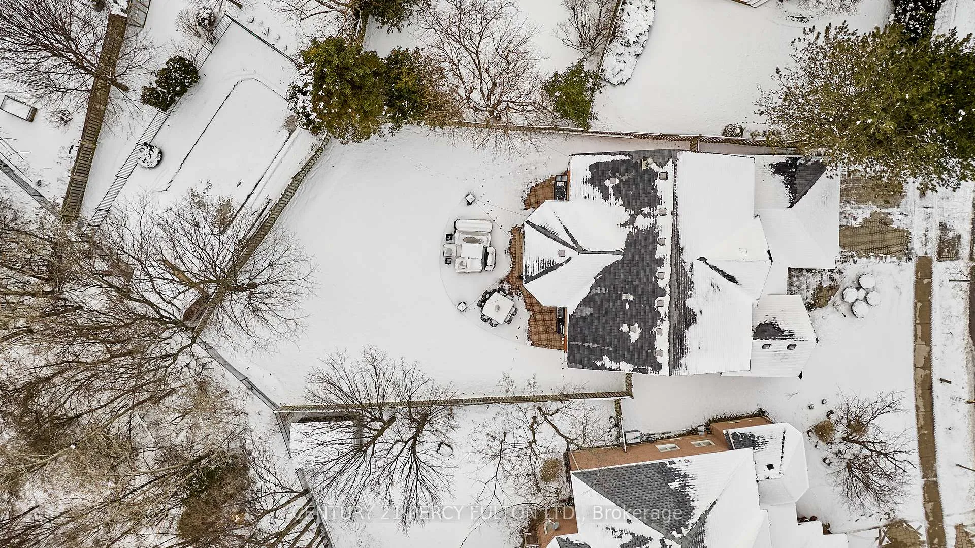 Photo 5 of 581 Carlton Road, Markham, Unionville — HOMEH