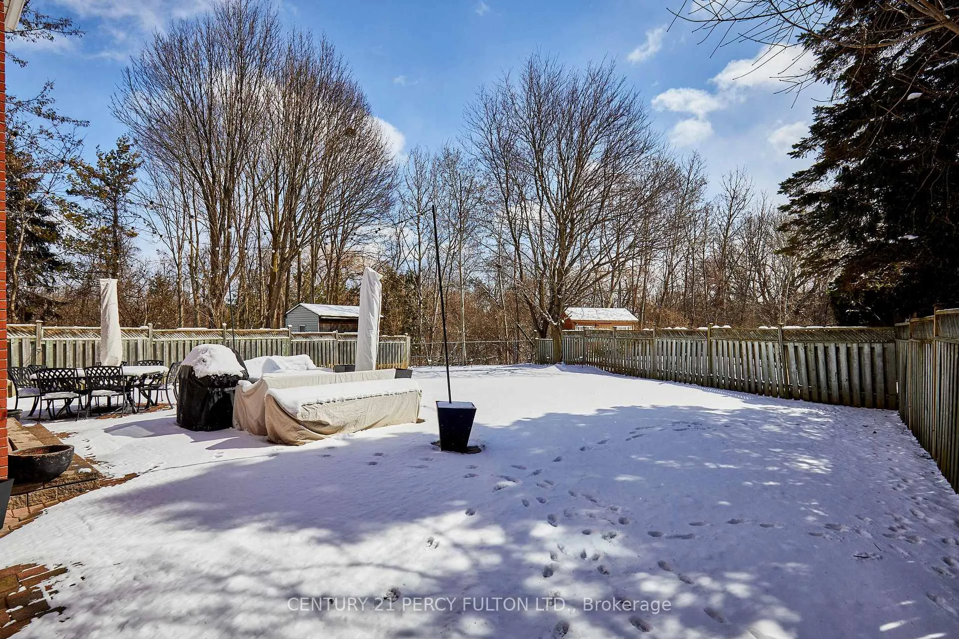 Photo 6 of 581 Carlton Road, Markham, Unionville — HOMEH