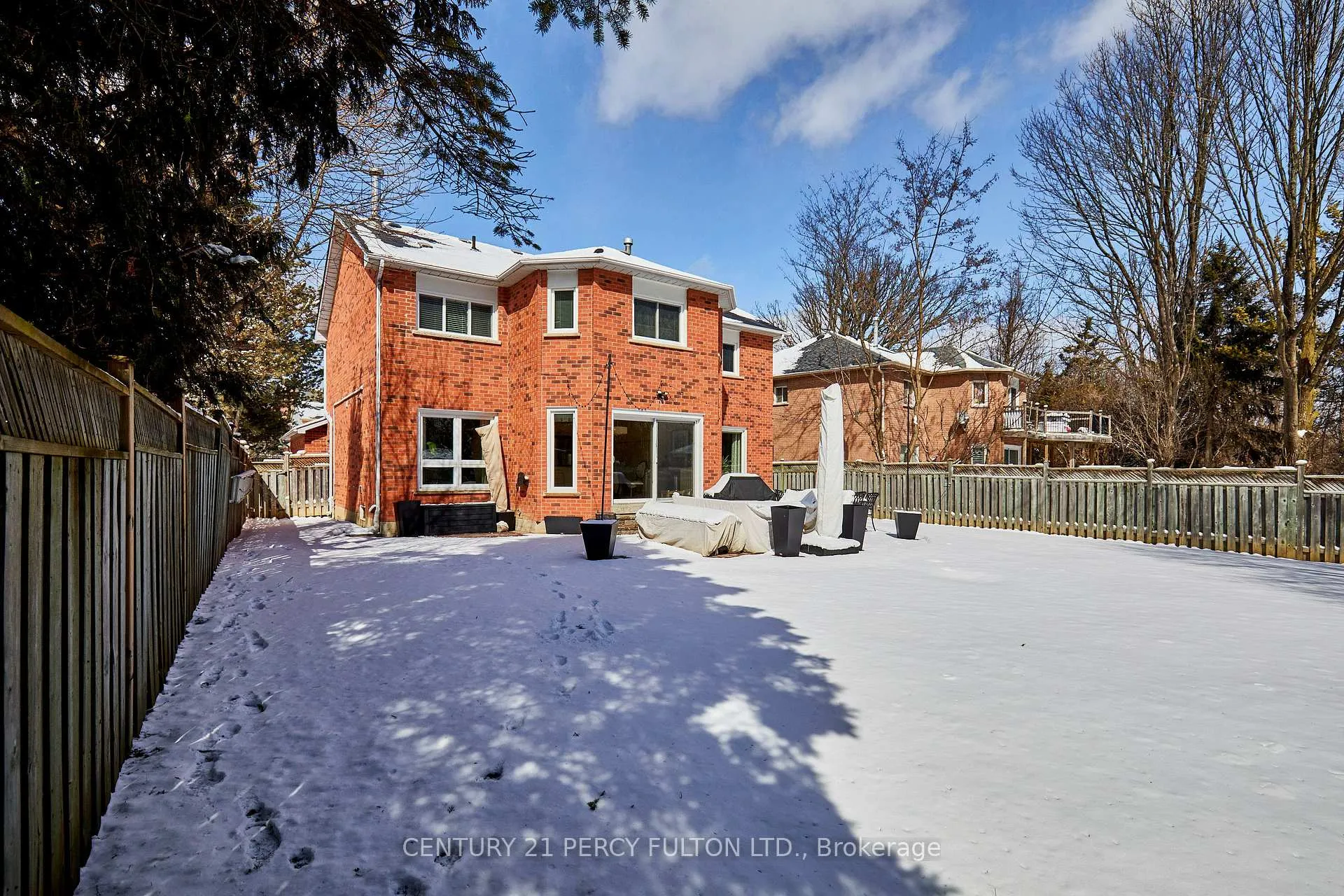 Photo 7 of 581 Carlton Road, Markham, Unionville — HOMEH