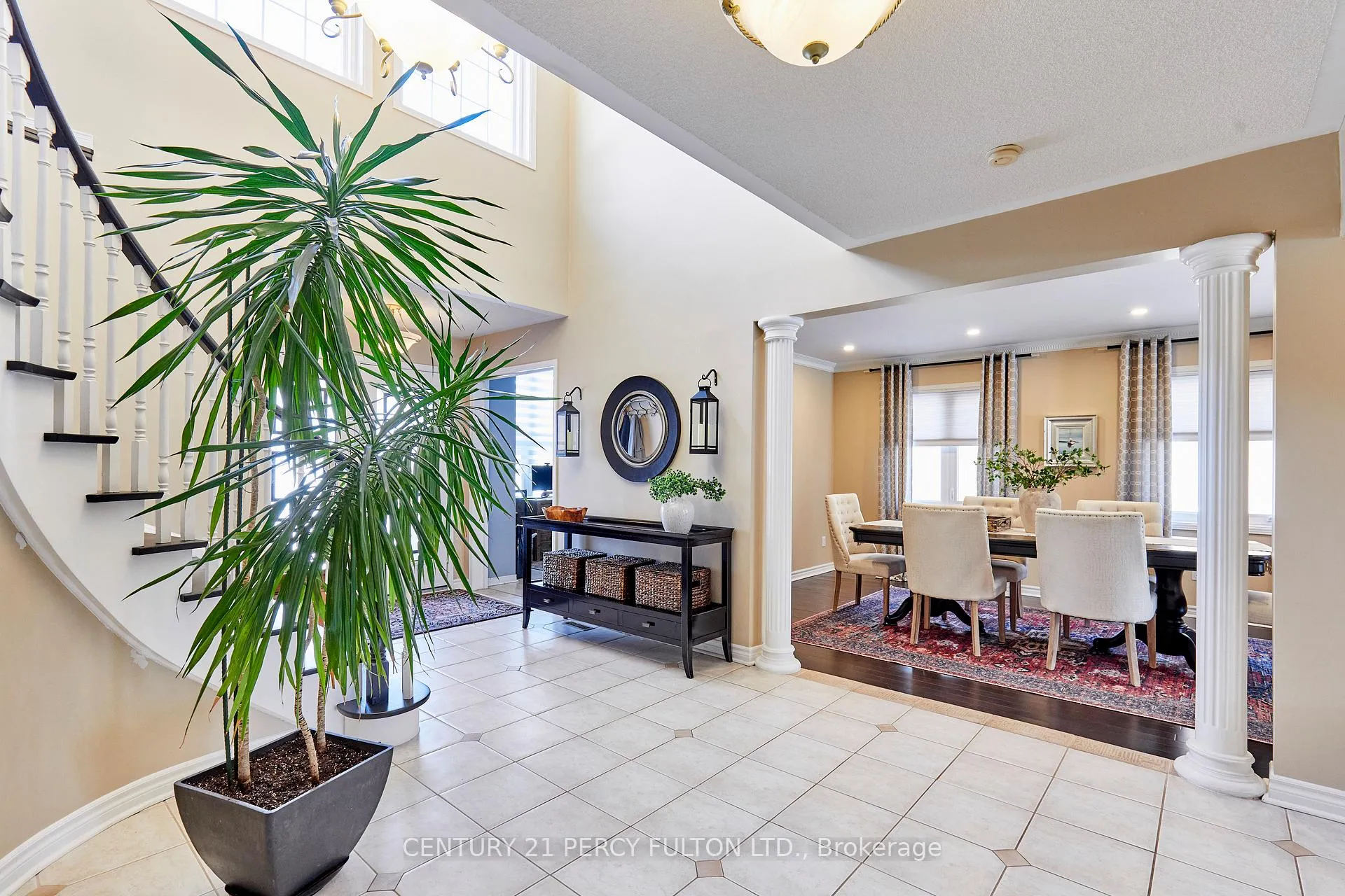 Photo 13 of 581 Carlton Road, Markham, Unionville — HOMEH