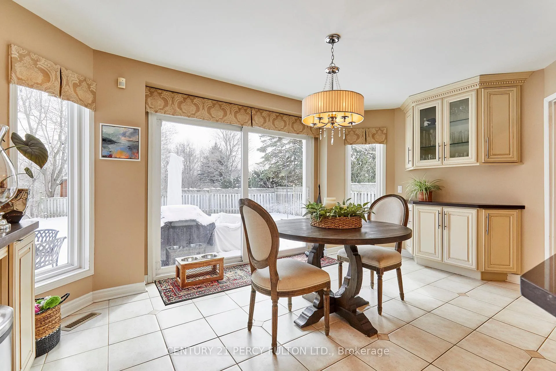 Photo 20 of 581 Carlton Road, Markham, Unionville — HOMEH