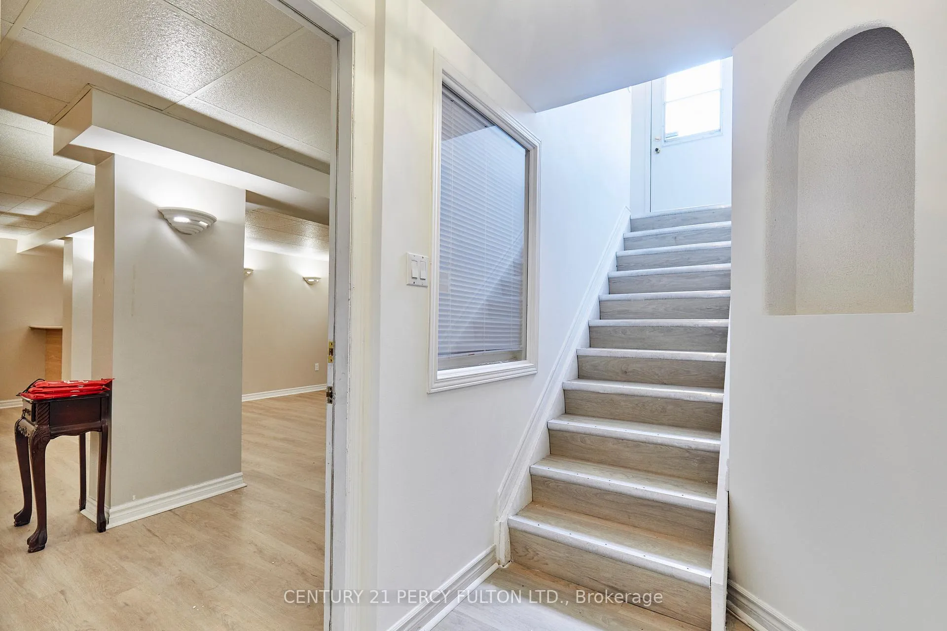 Photo 37 of 581 Carlton Road, Markham, Unionville — HOMEH