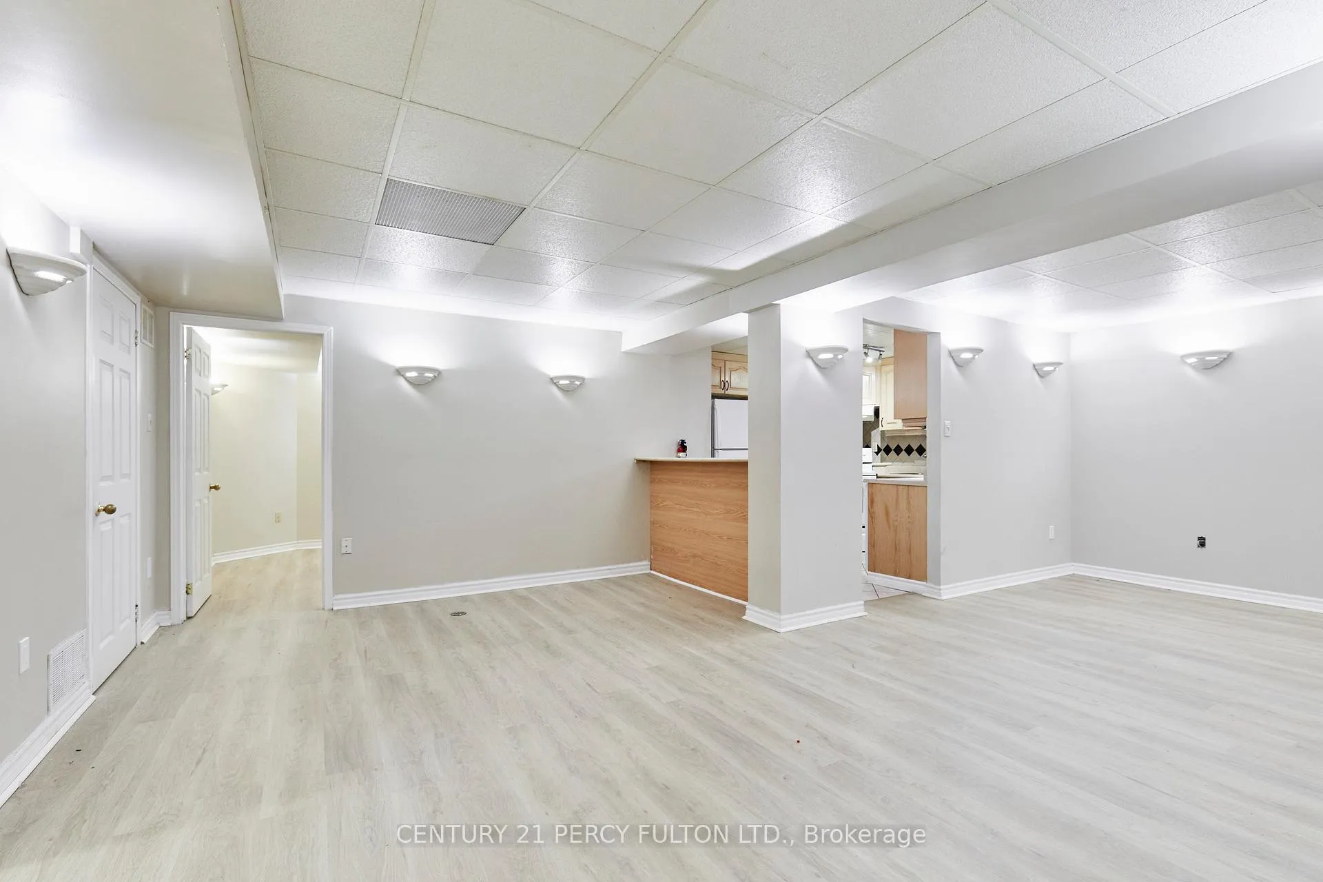Photo 40 of 581 Carlton Road, Markham, Unionville — HOMEH