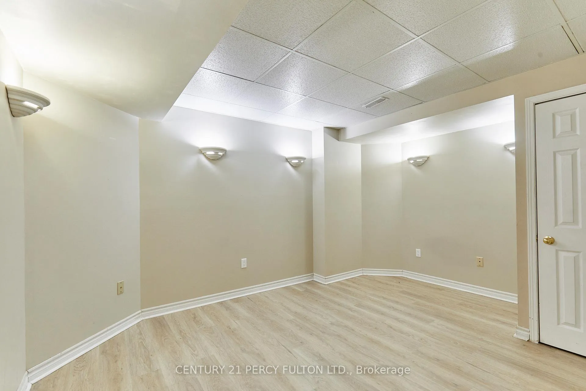 Photo 45 of 581 Carlton Road, Markham, Unionville — HOMEH