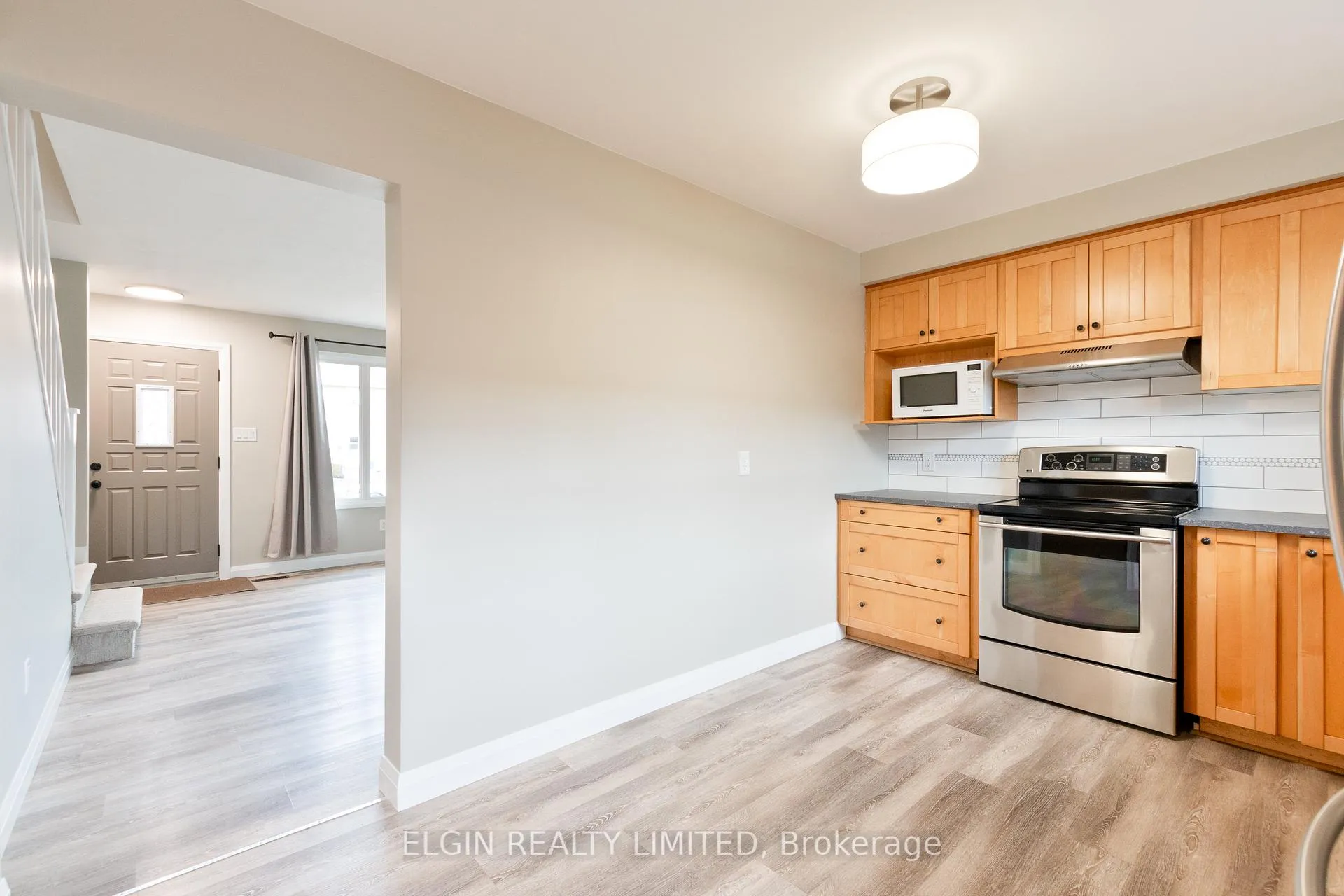 Photo 14 of 427 Forest Avenue, St. Thomas — HOMEH