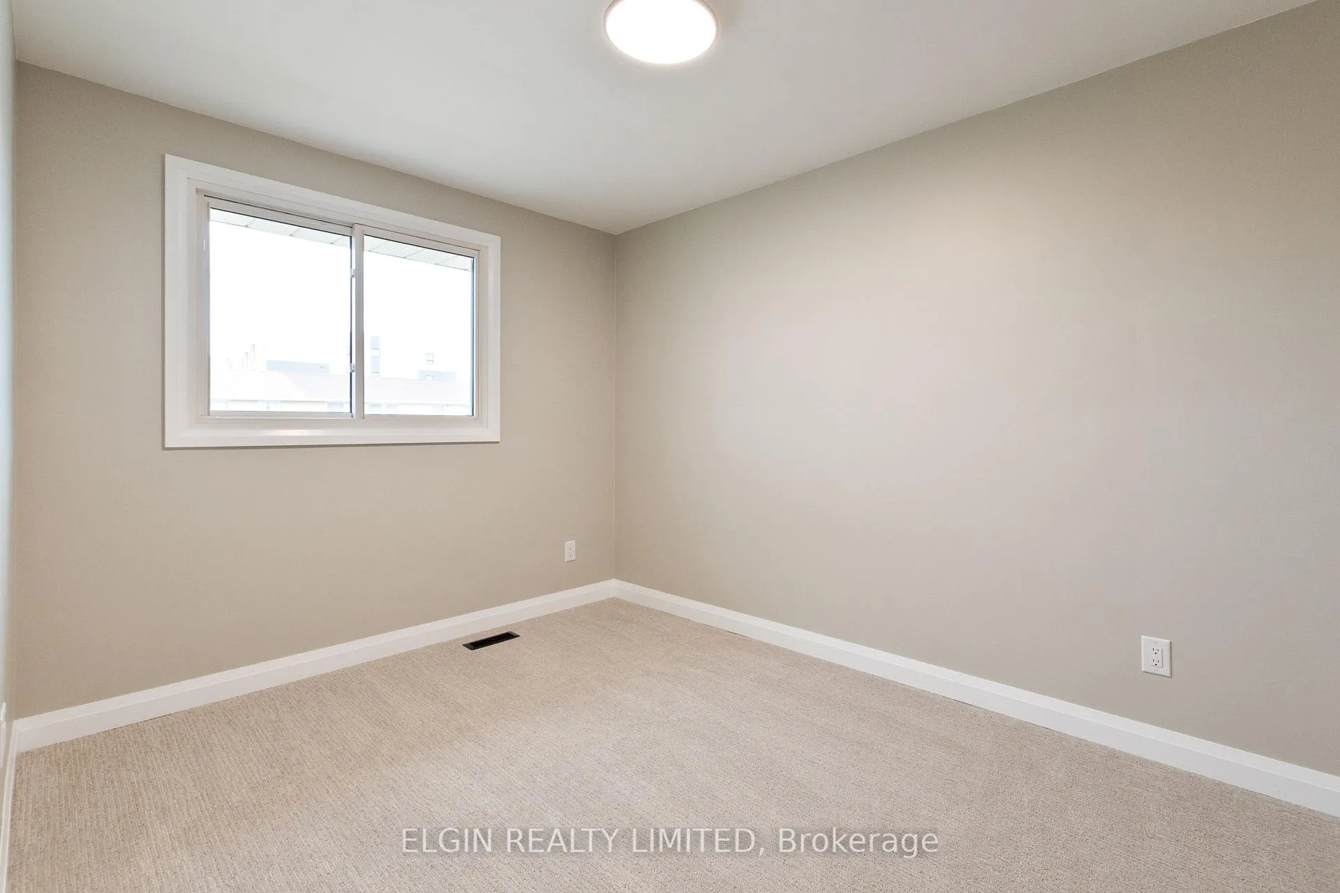 Photo 20 of 427 Forest Avenue, St. Thomas — HOMEH