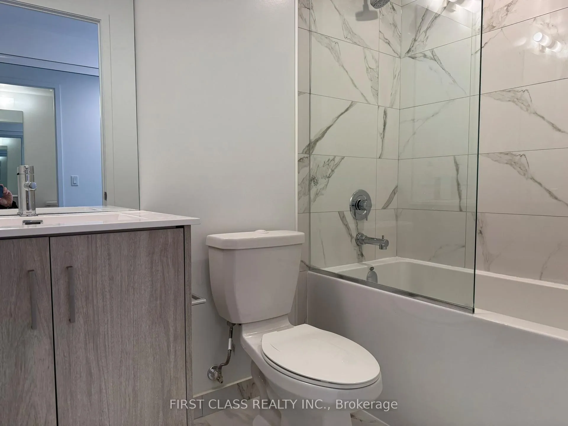 Photo 6 of Unit 3306, 180 Front Street E, Toronto, Moss Park — HOMEH