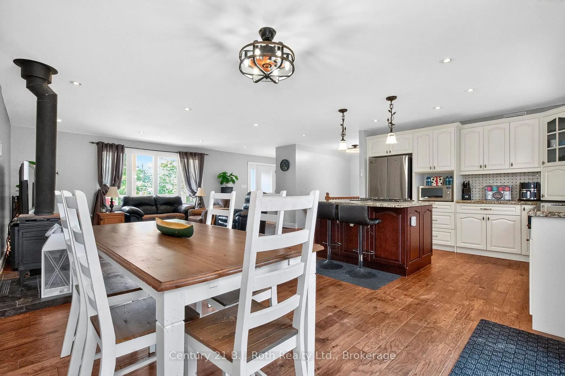 Photo 7 of 161 Forest Harbour Parkway, Tay, Rural Tay — HOMEH