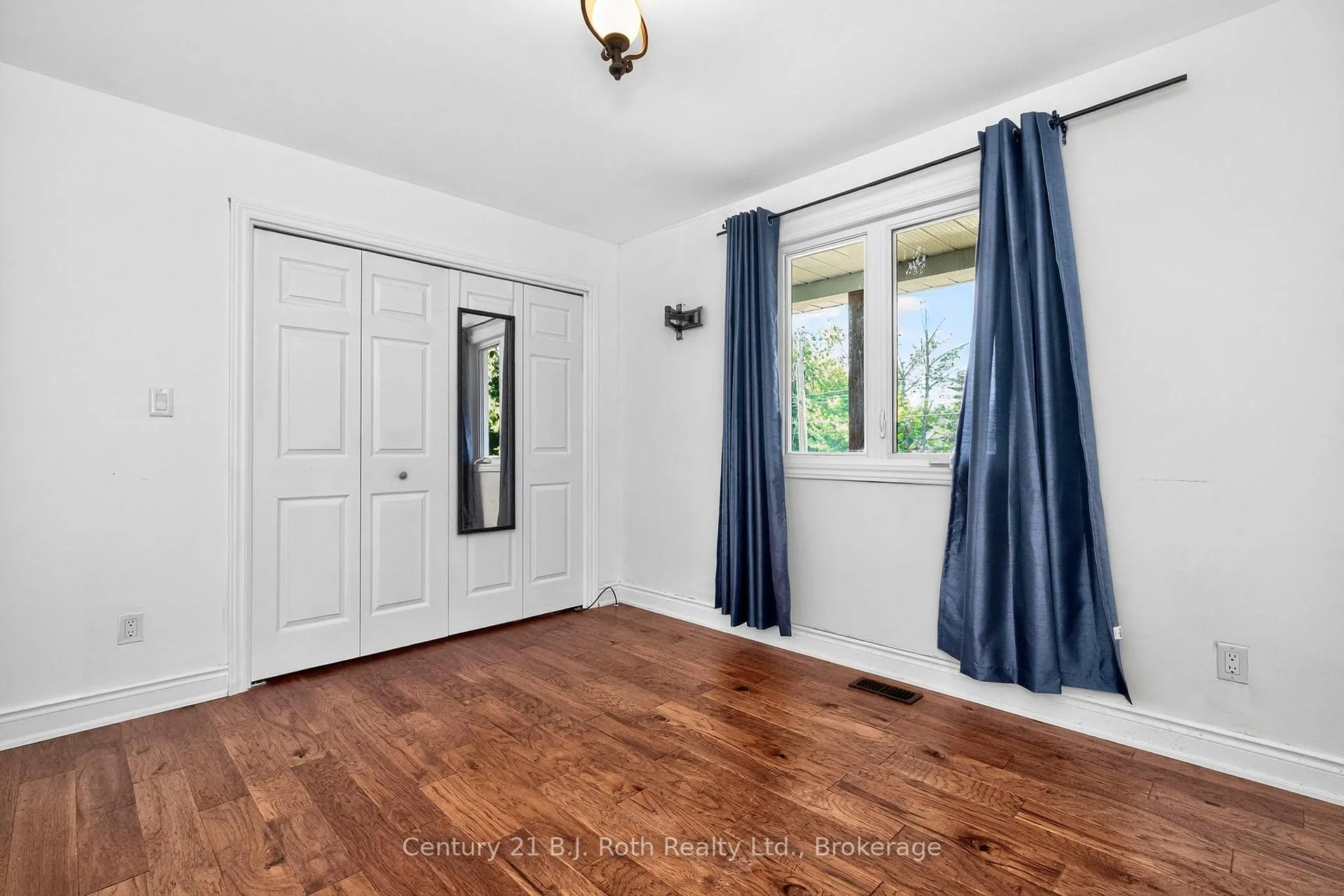Photo 17 of 161 Forest Harbour Parkway, Tay, Rural Tay — HOMEH