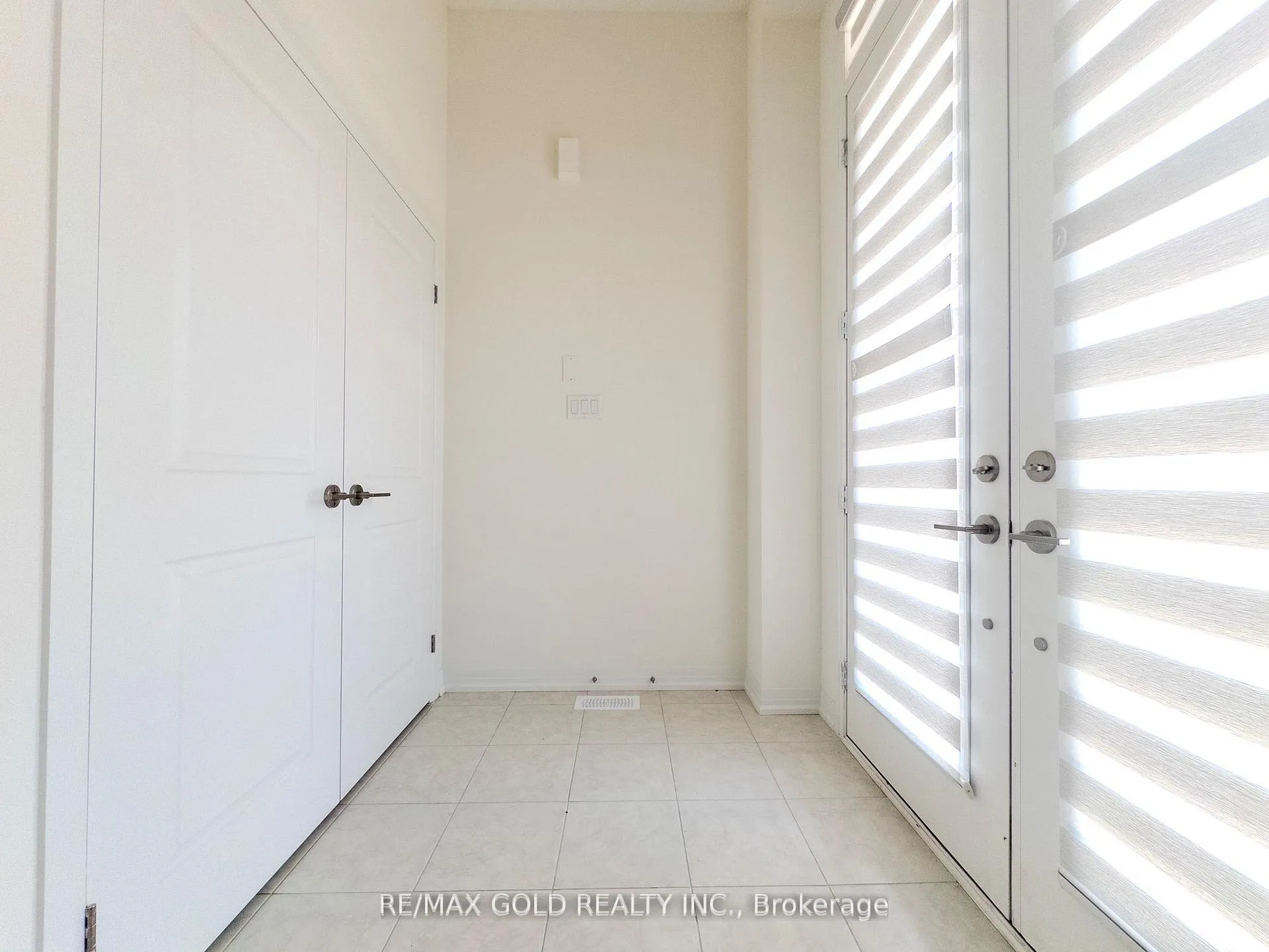 Photo 4 of 75 George Brier Drive, Brant, Paris — HOMEH