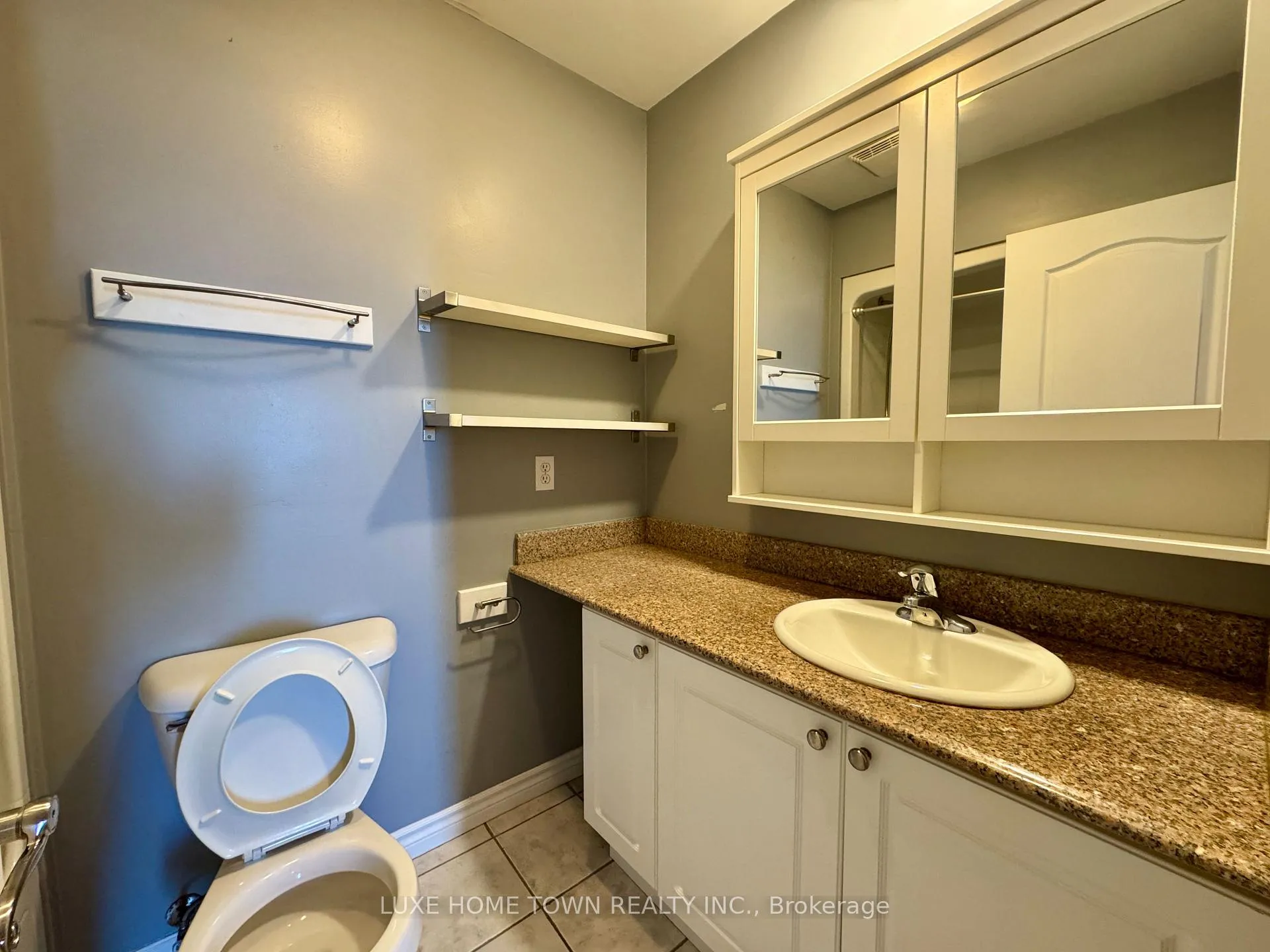Photo 11 of Unit 710, 135 James Street S, Hamilton, Corktown — HOMEH