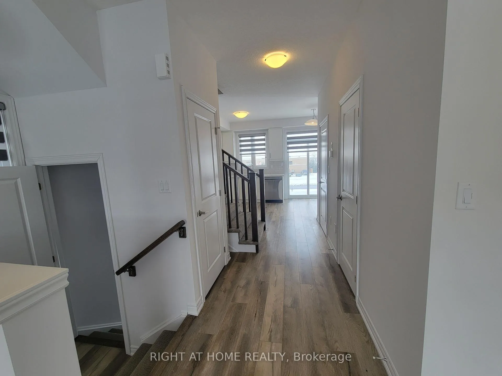 Photo 3 of Unit 12, 120 Court Drive, Brant, Paris — HOMEH
