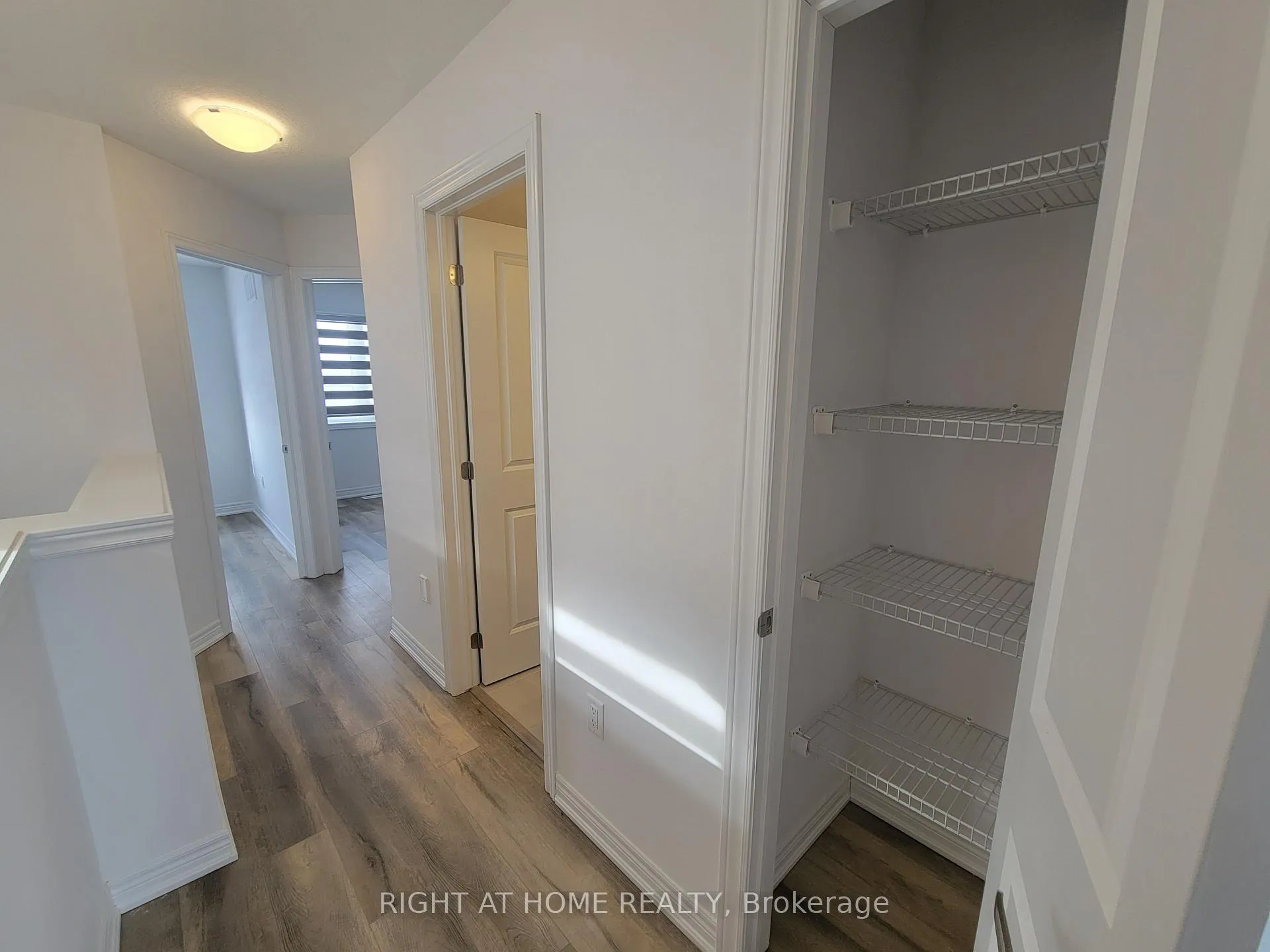 Photo 9 of Unit 12, 120 Court Drive, Brant, Paris — HOMEH