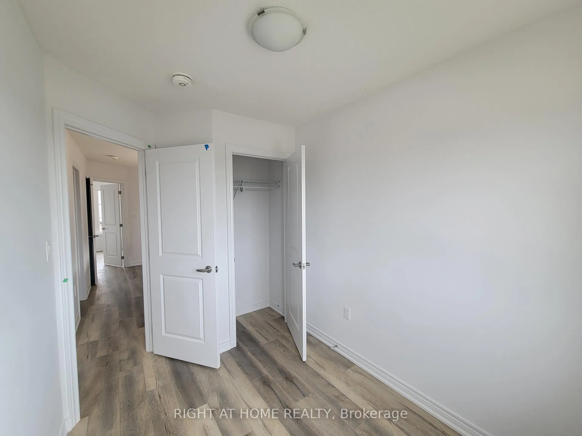 Photo 10 of Unit 12, 120 Court Drive, Brant, Paris — HOMEH
