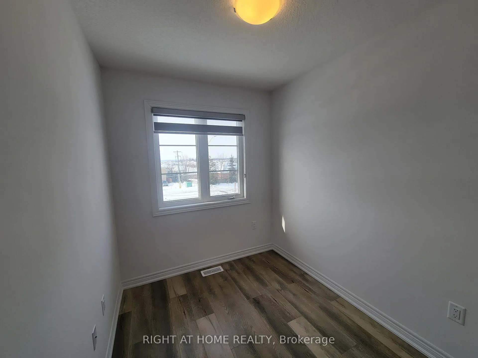 Photo 14 of Unit 12, 120 Court Drive, Brant, Paris — HOMEH