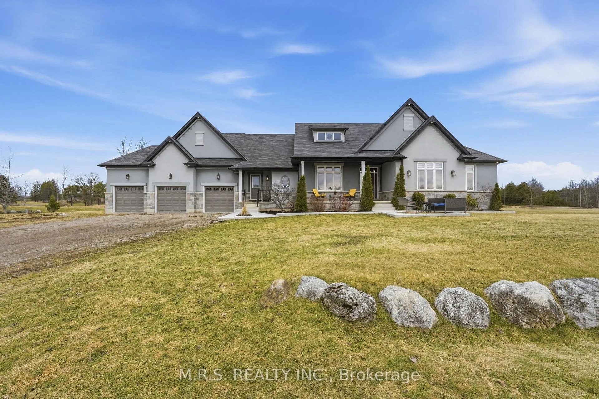 Photo 1 of 20 Chesswood Trail, Hamilton, Rural Flamborough — HOMEH