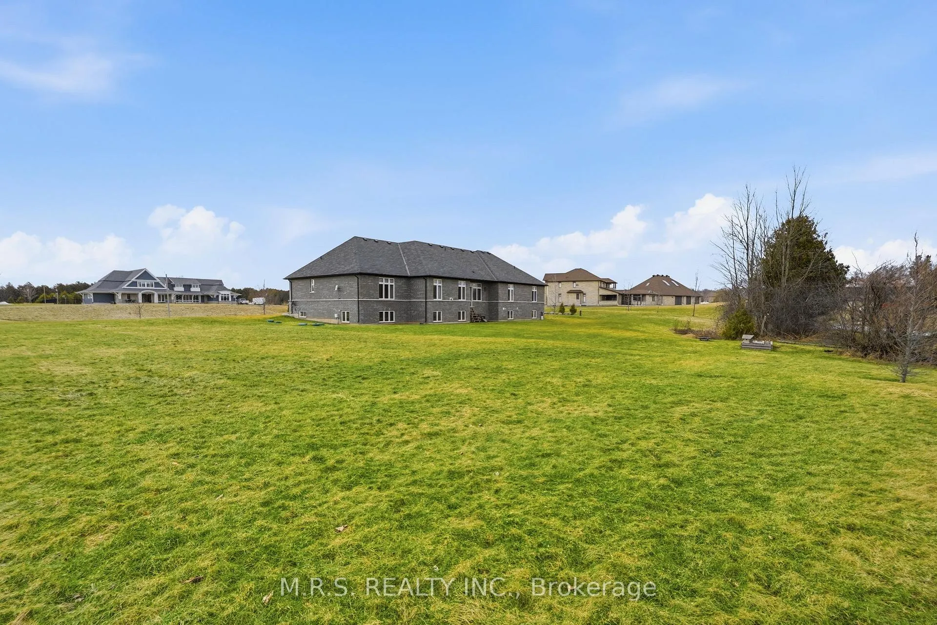 Photo 49 of 20 Chesswood Trail, Hamilton, Rural Flamborough — HOMEH