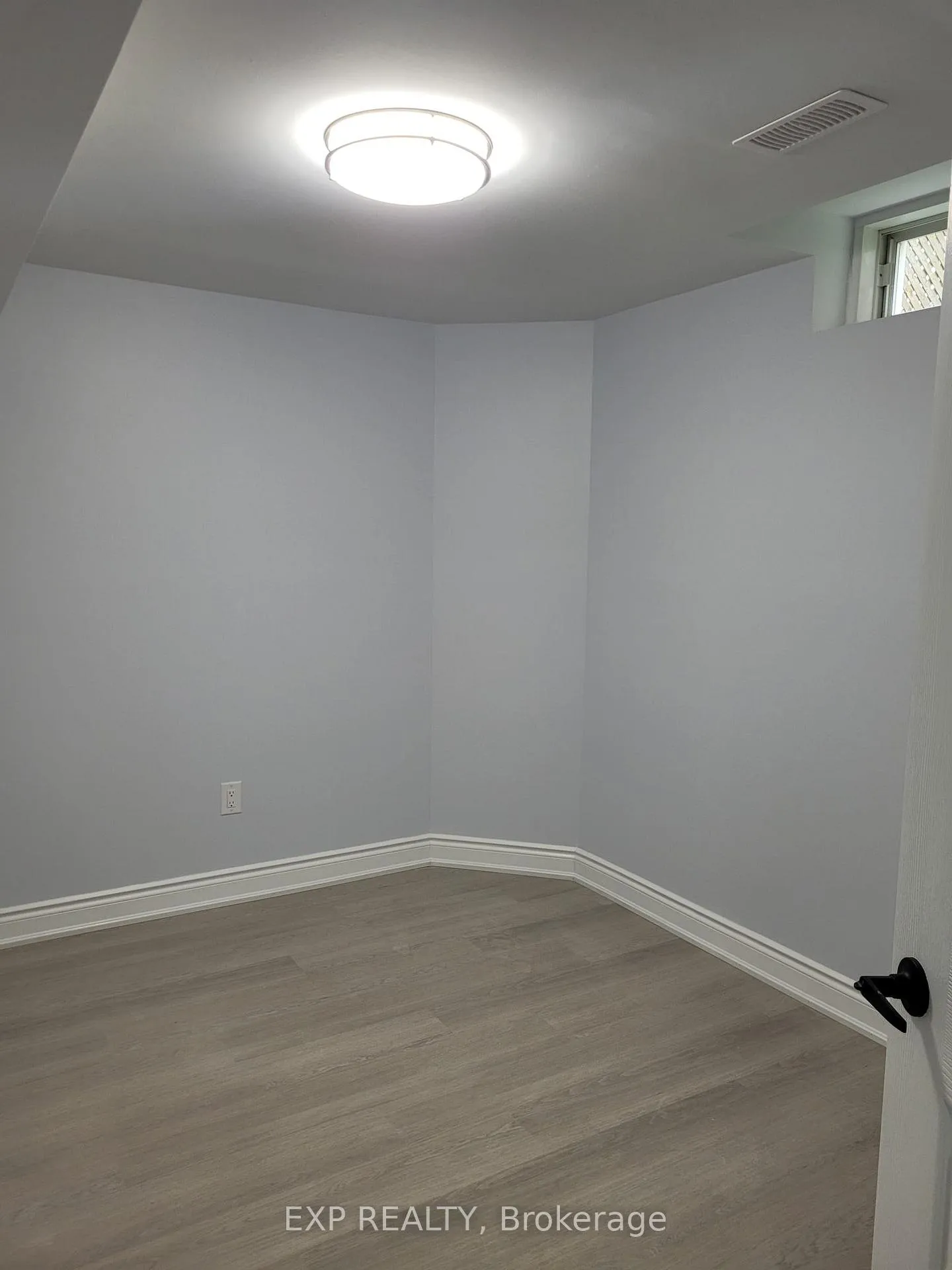 Photo 3 of 4 Secord Crescent, Brampton, Fletcher's Meadow — HOMEH