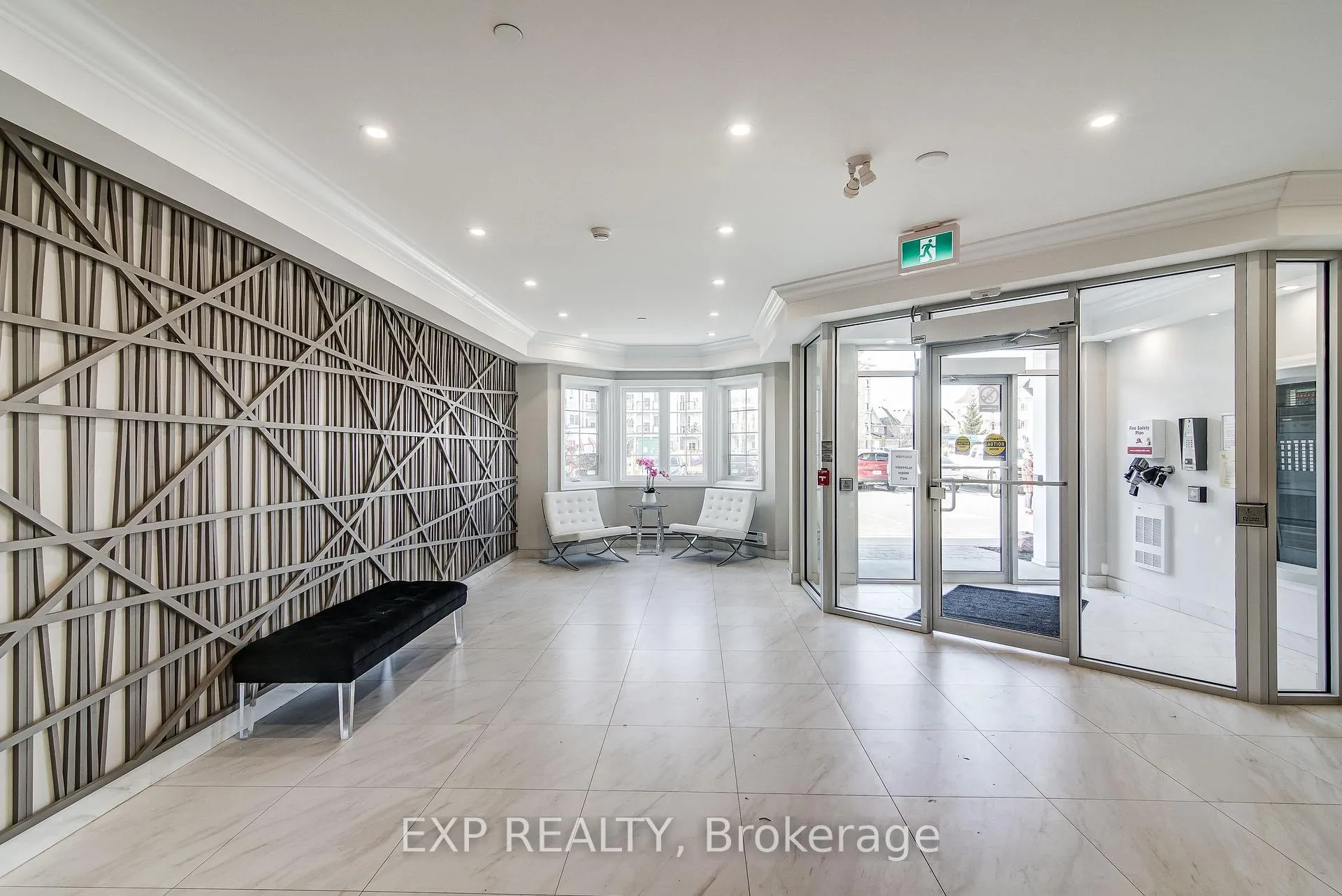 Photo 4 of Unit 401, 80 Shipway Avenue, Clarington, Newcastle — HOMEH