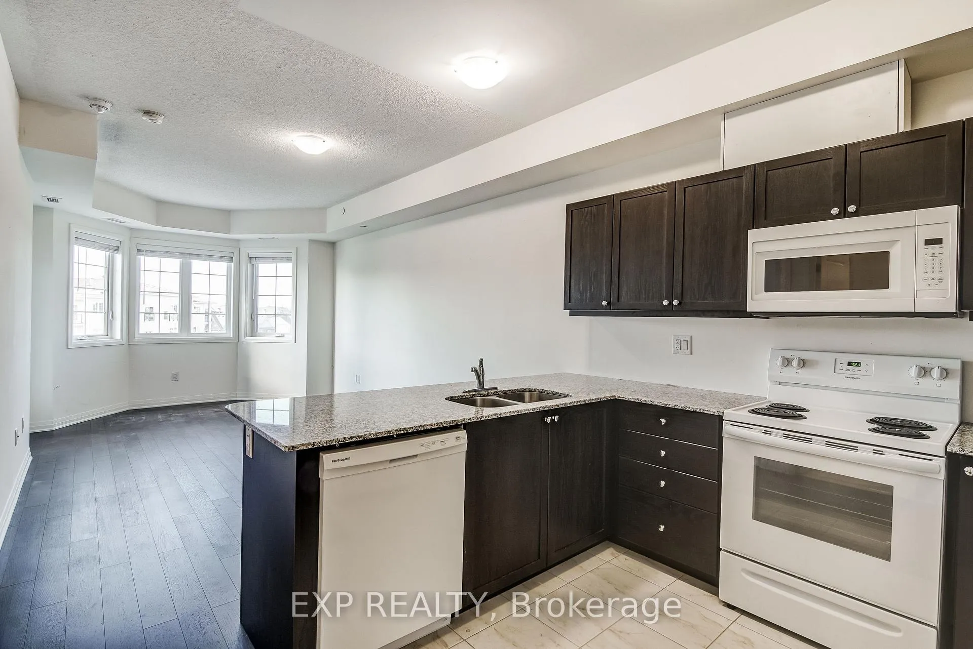 Photo 9 of Unit 401, 80 Shipway Avenue, Clarington, Newcastle — HOMEH