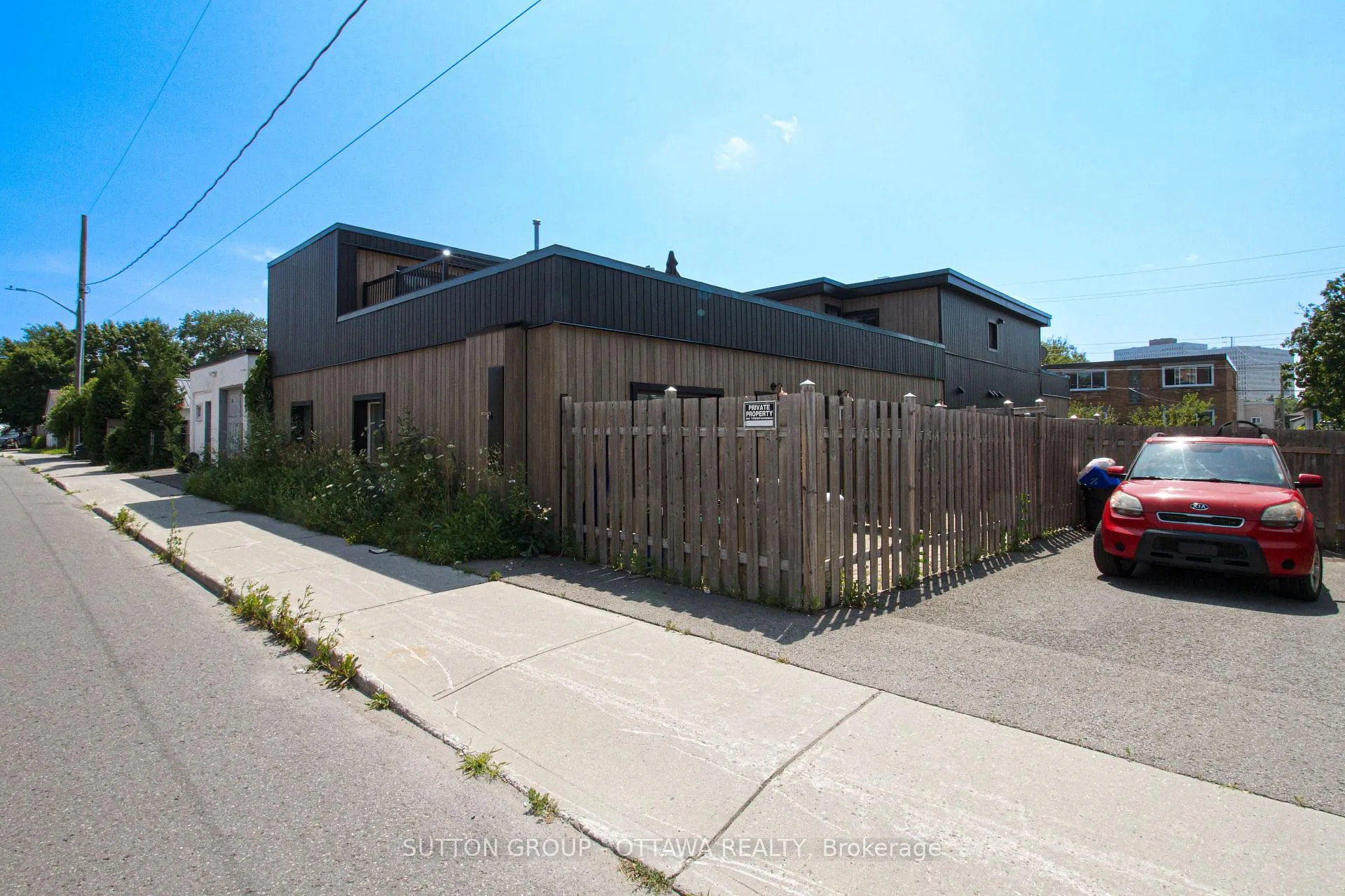Photo 5 of 309 Cyr Avenue, Ottawa, Vanier — HOMEH