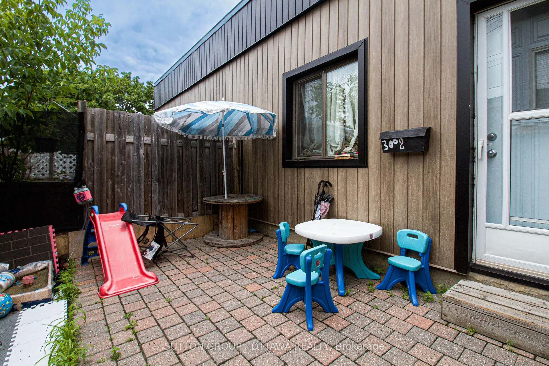 Photo 7 of 309 Cyr Avenue, Ottawa, Vanier — HOMEH