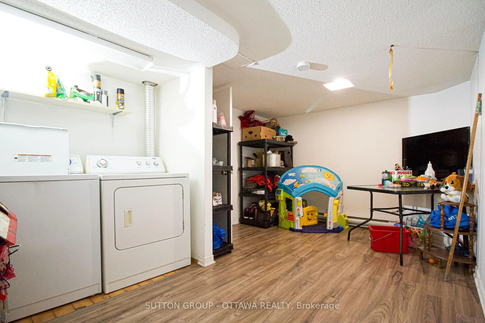 Photo 14 of 309 Cyr Avenue, Ottawa, Vanier — HOMEH