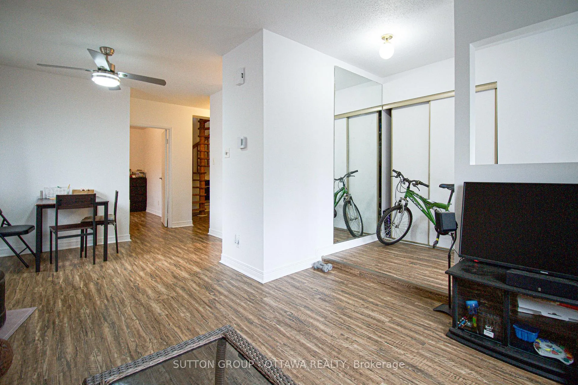 Photo 17 of 309 Cyr Avenue, Ottawa, Vanier — HOMEH