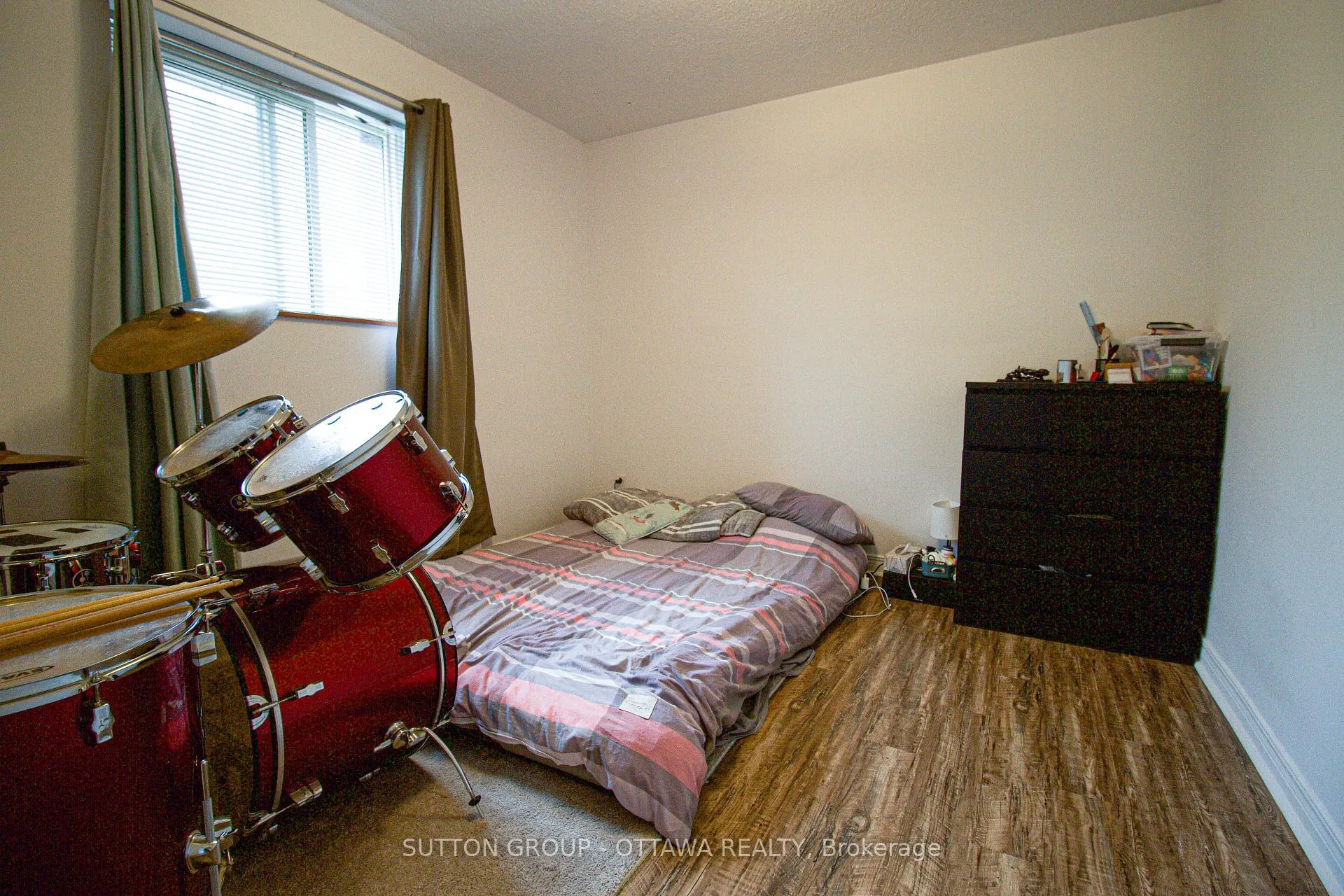 Photo 22 of 309 Cyr Avenue, Ottawa, Vanier — HOMEH