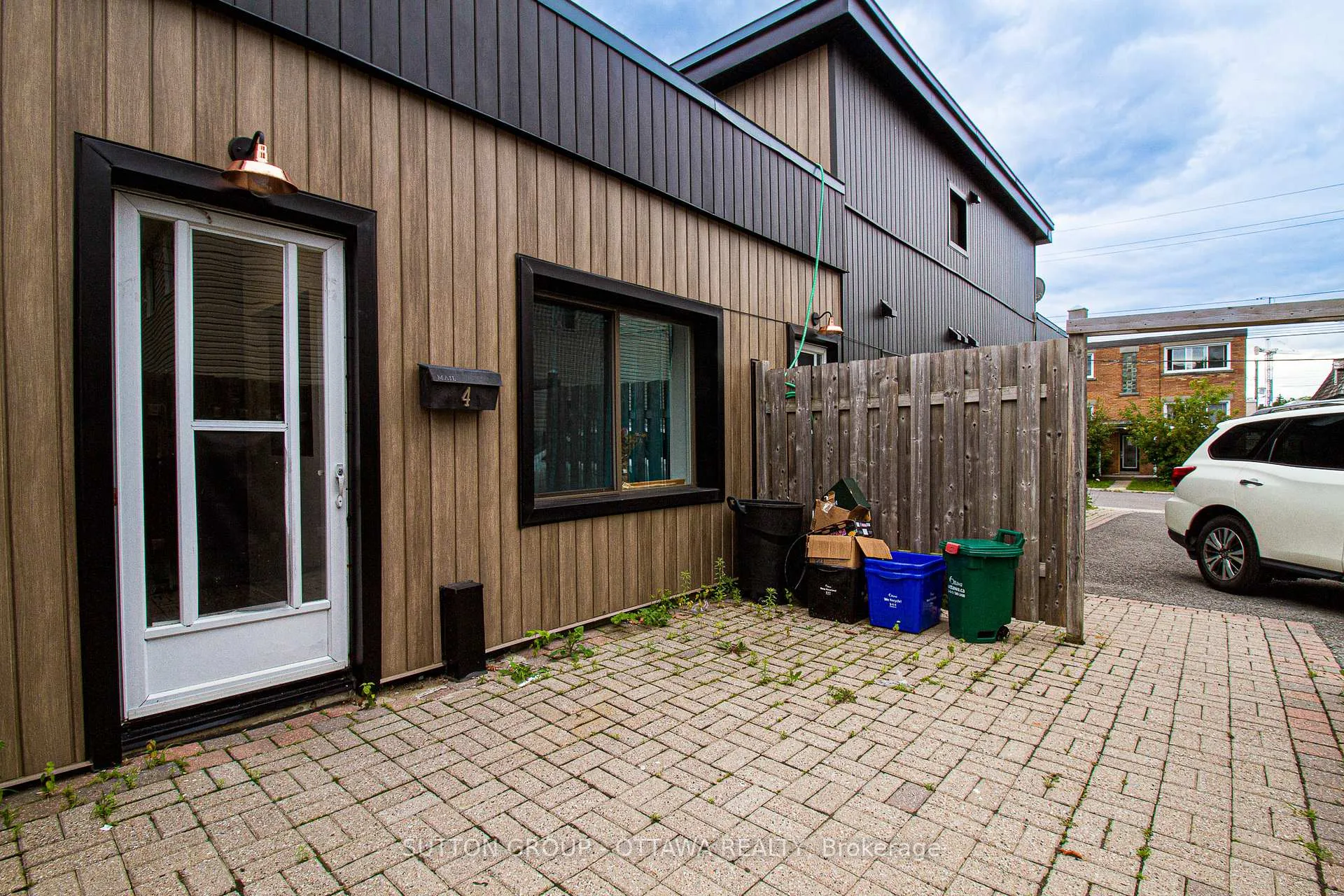Photo 27 of 309 Cyr Avenue, Ottawa, Vanier — HOMEH