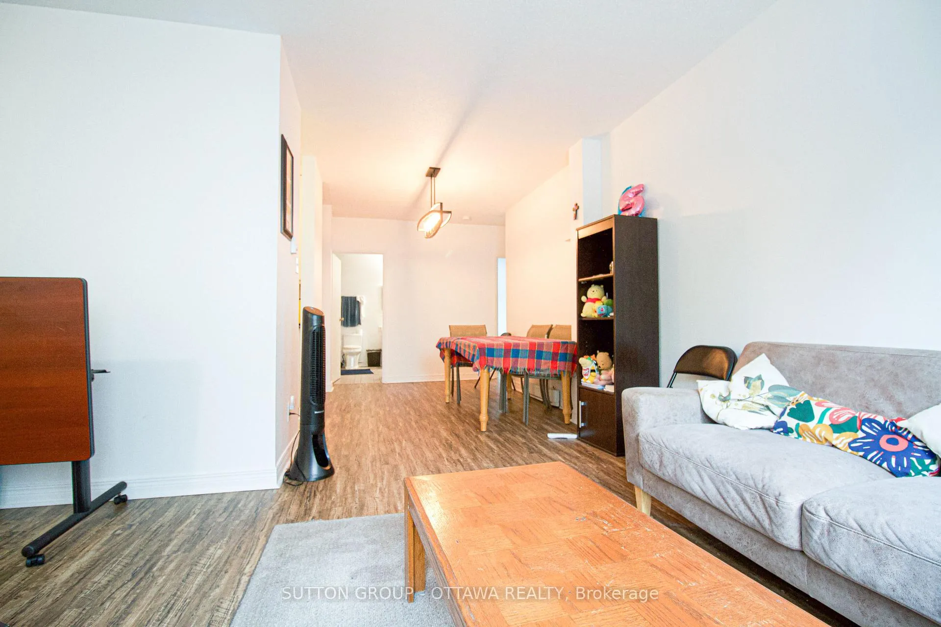 Photo 29 of 309 Cyr Avenue, Ottawa, Vanier — HOMEH
