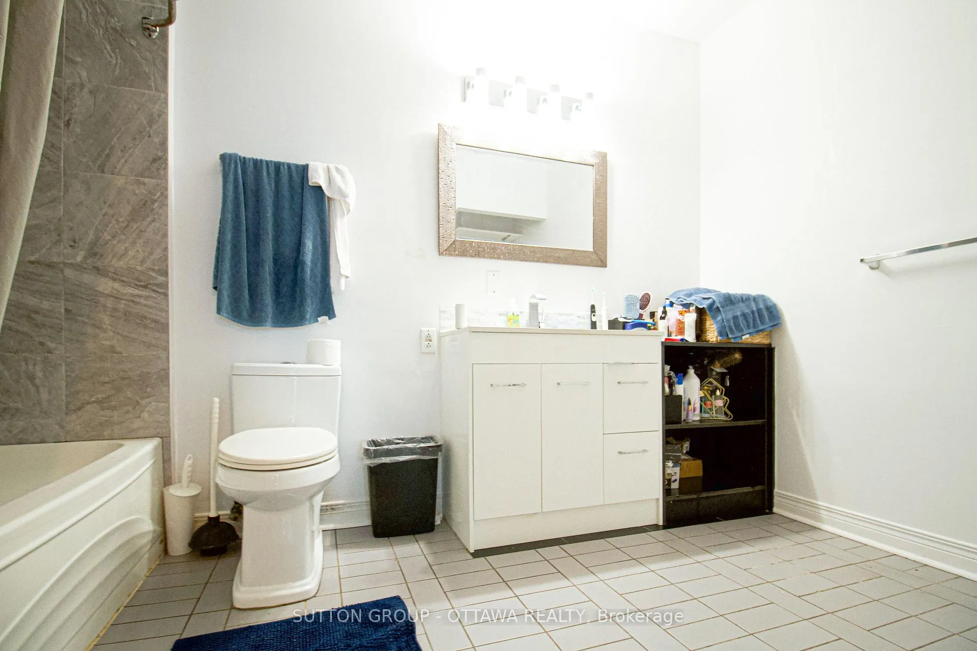 Photo 33 of 309 Cyr Avenue, Ottawa, Vanier — HOMEH