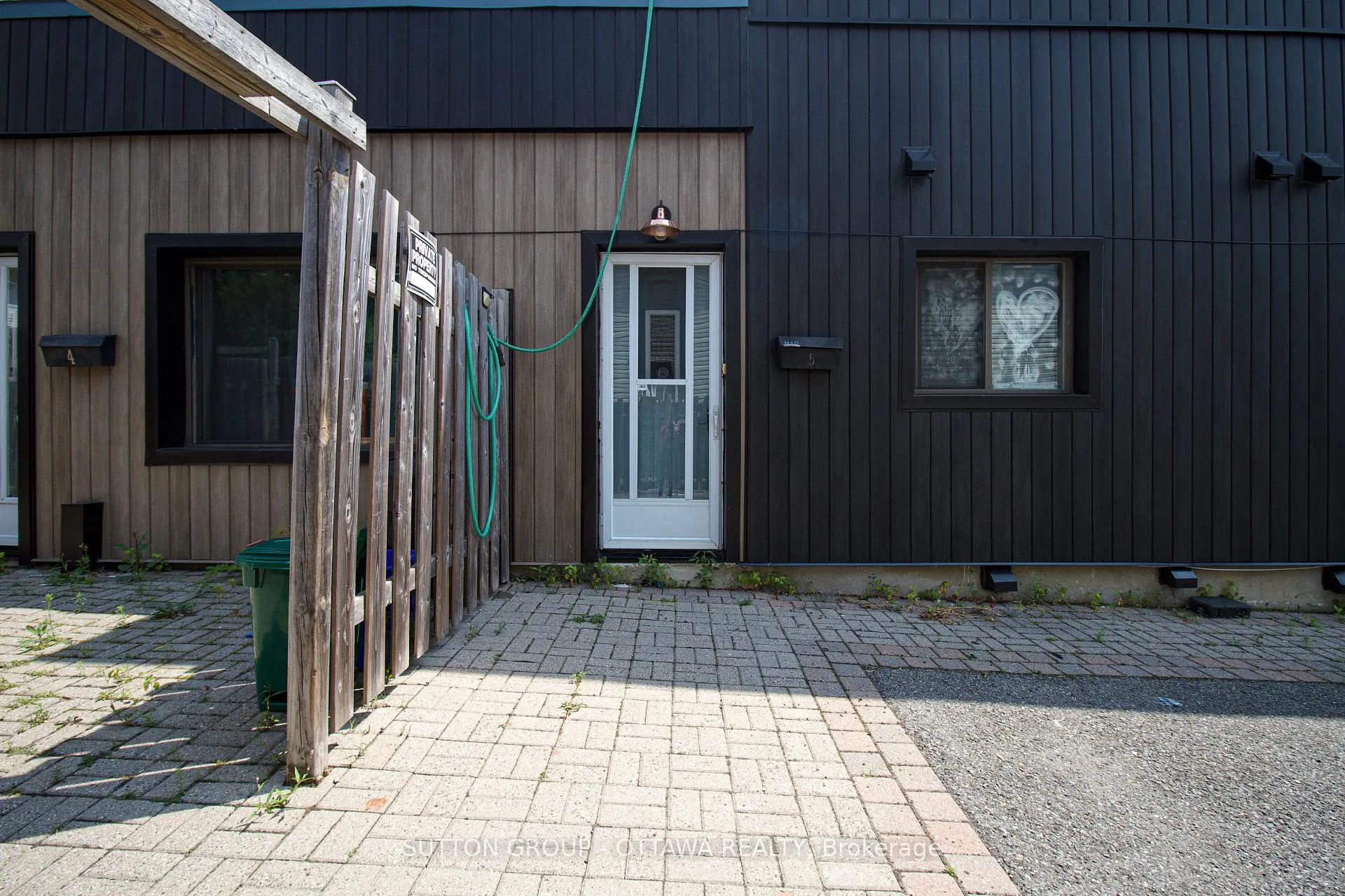 Photo 35 of 309 Cyr Avenue, Ottawa, Vanier — HOMEH